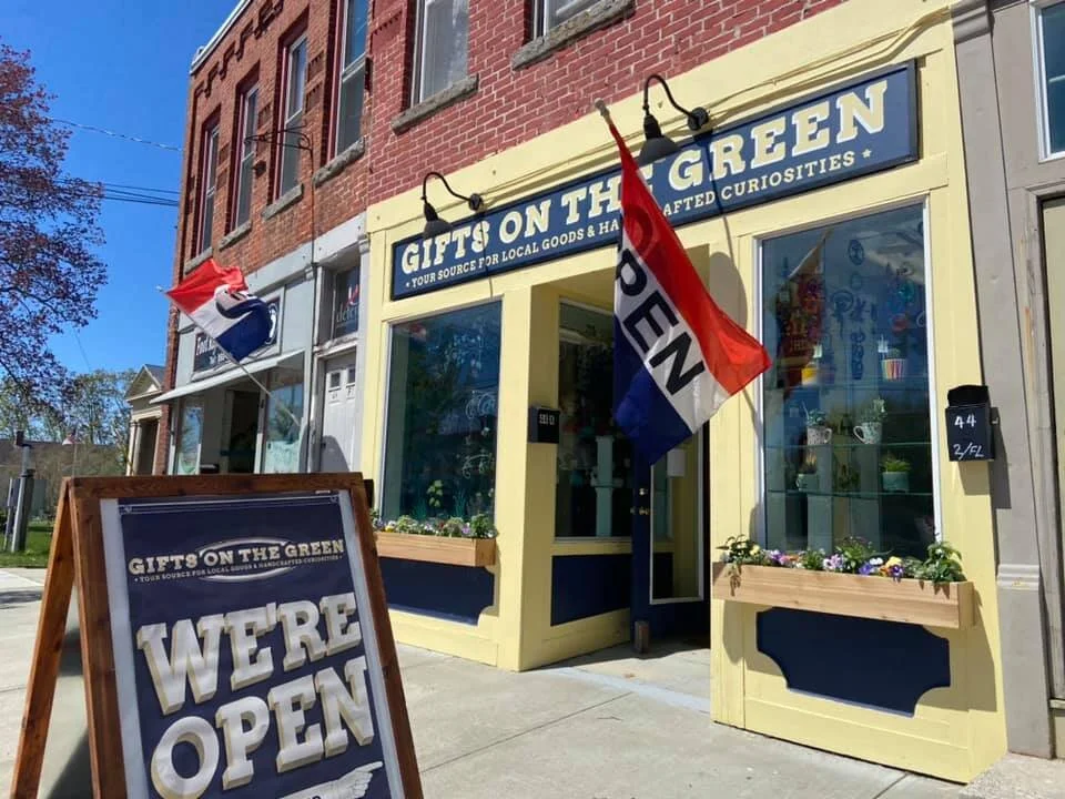 Photo Gallery — Gifts On The Green