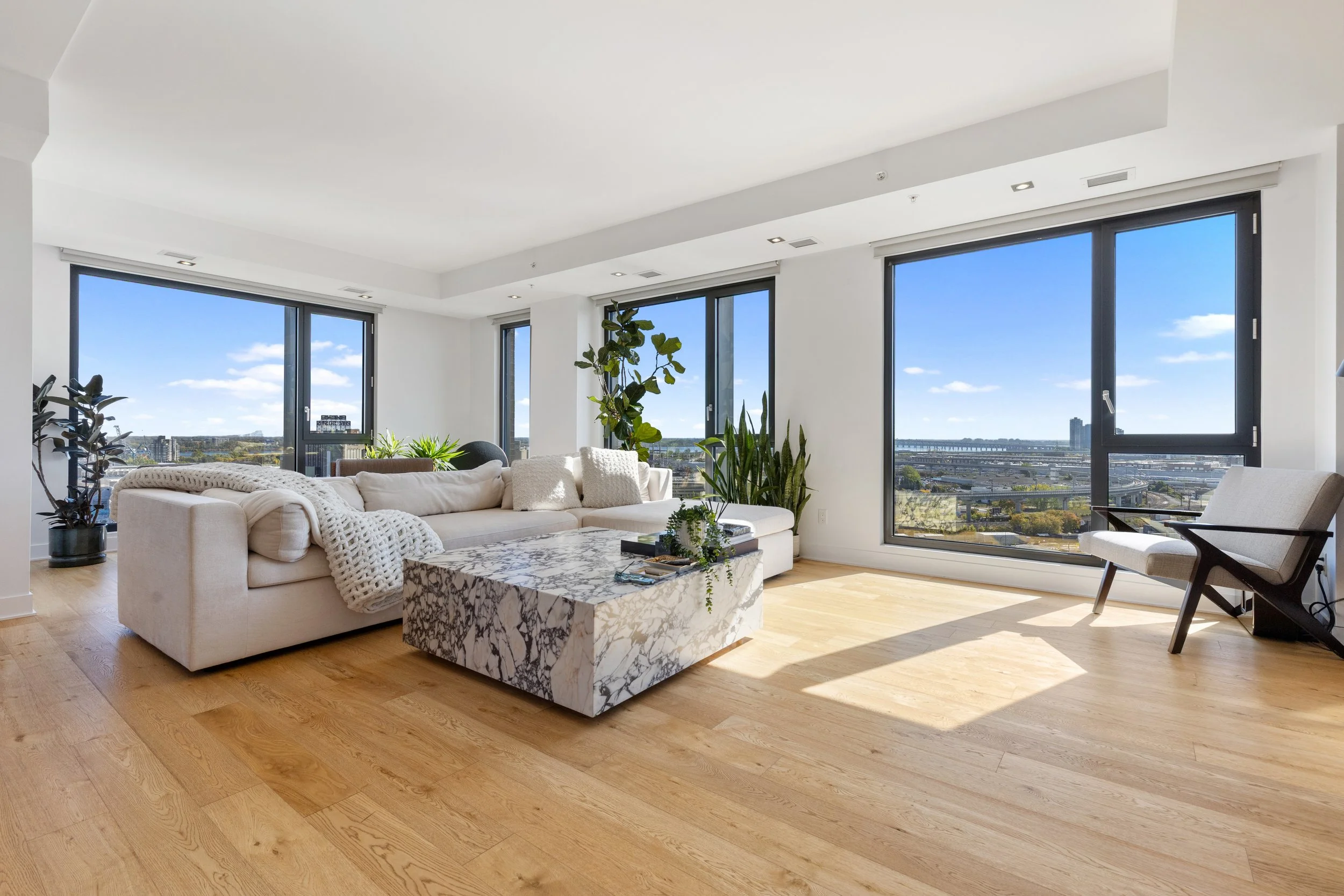 13_1458 Rue des Bassins, Montréal, QC.jpg