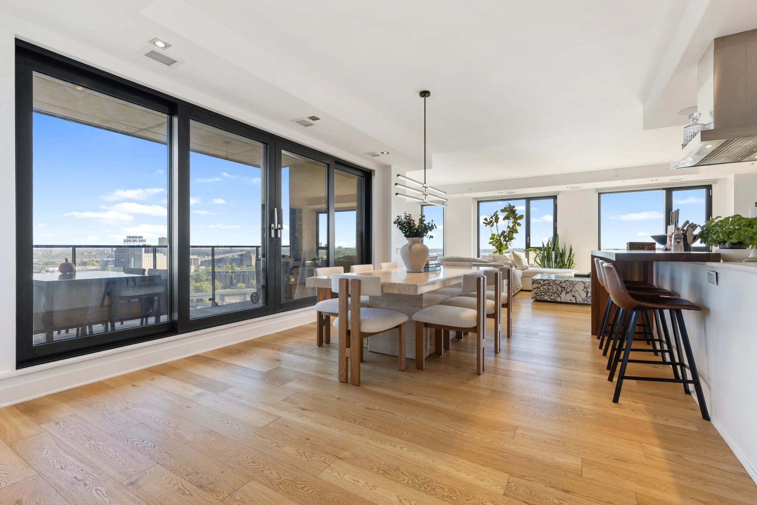 12_1458 Rue des Bassins, Montréal, QC.jpg