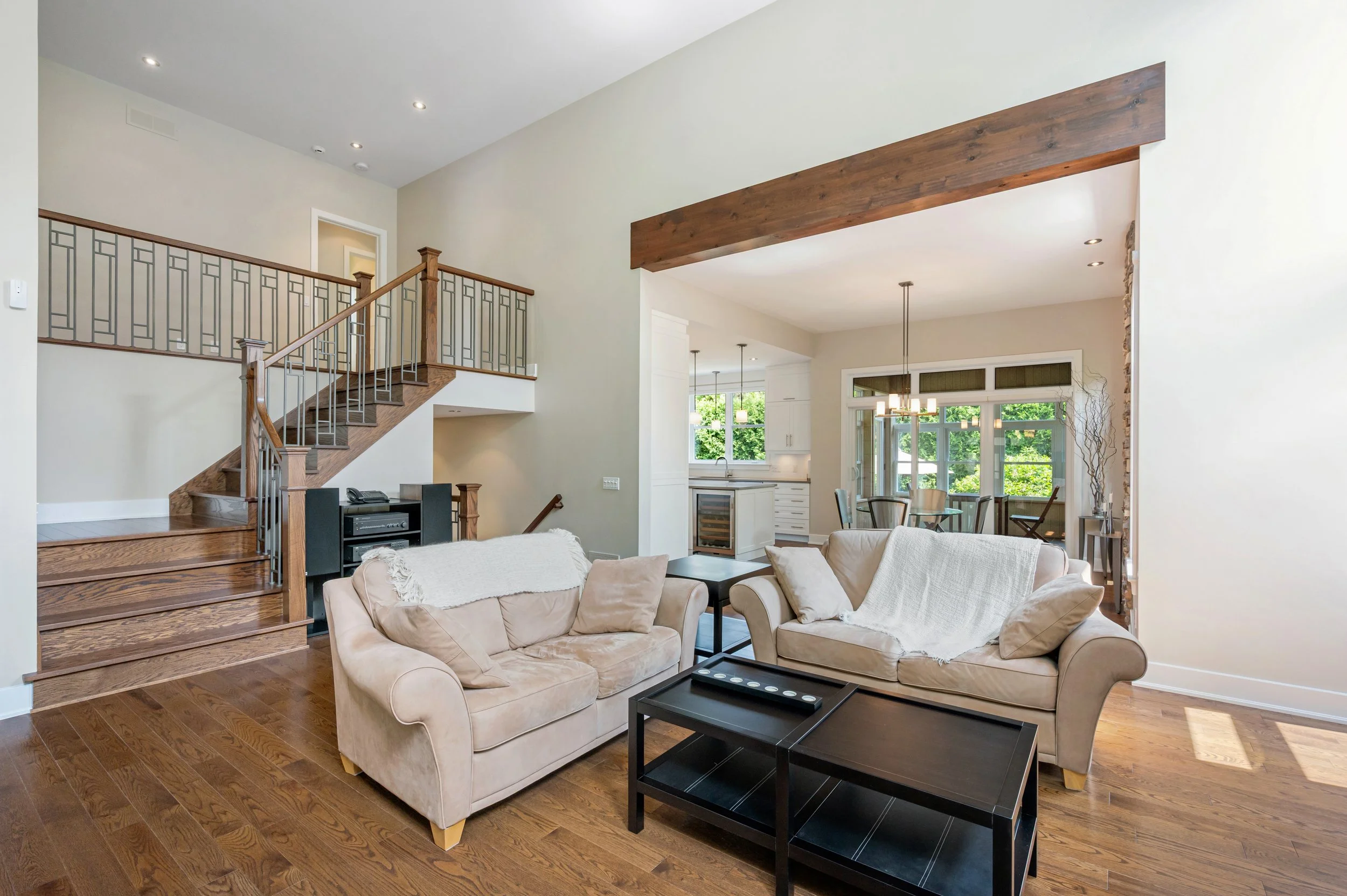 24_723 Rue des Passerins, Mont-Saint-Hilaire, QC.jpg