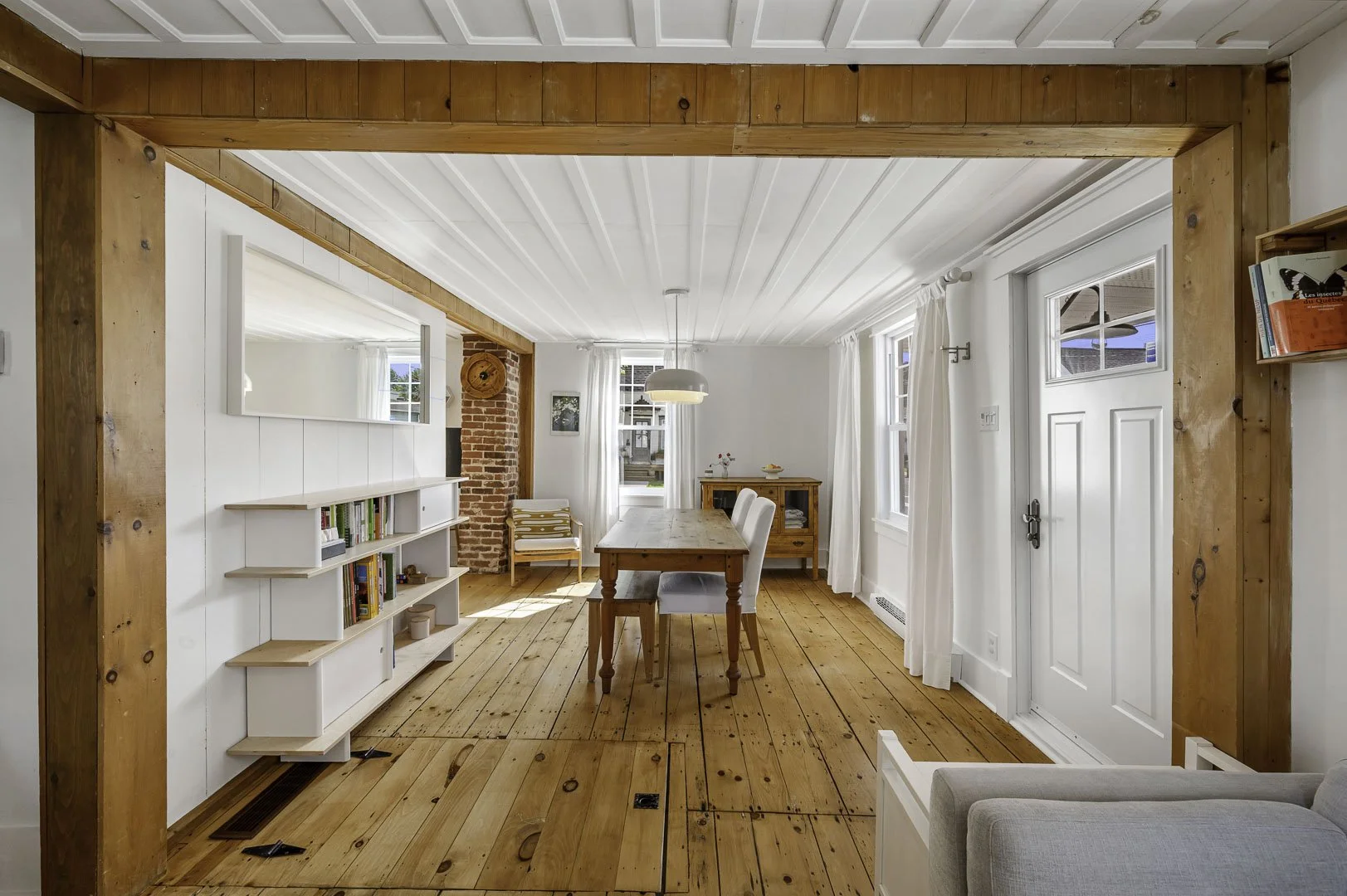 photo-immobilier-chambly-facade-plex.jpg