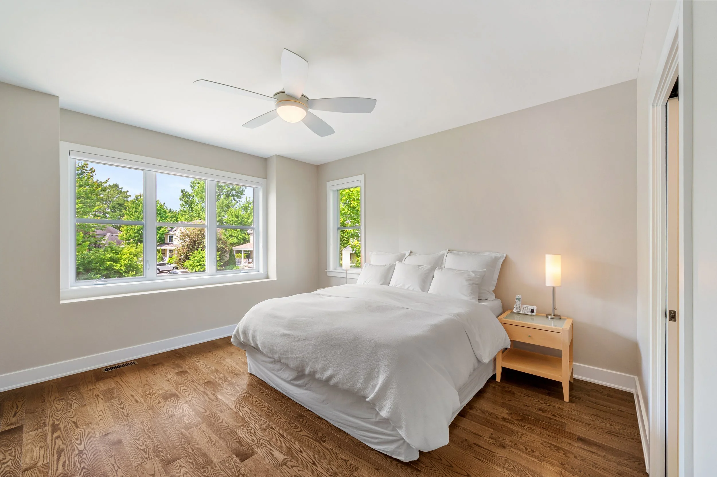 27_723 Rue des Passerins, Mont-Saint-Hilaire, QC.jpg