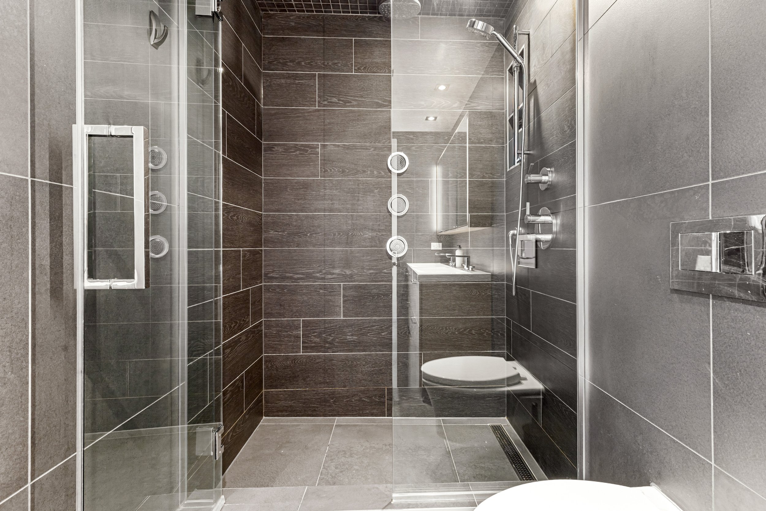 27_1458 Rue des Bassins, Montréal, QC.jpg