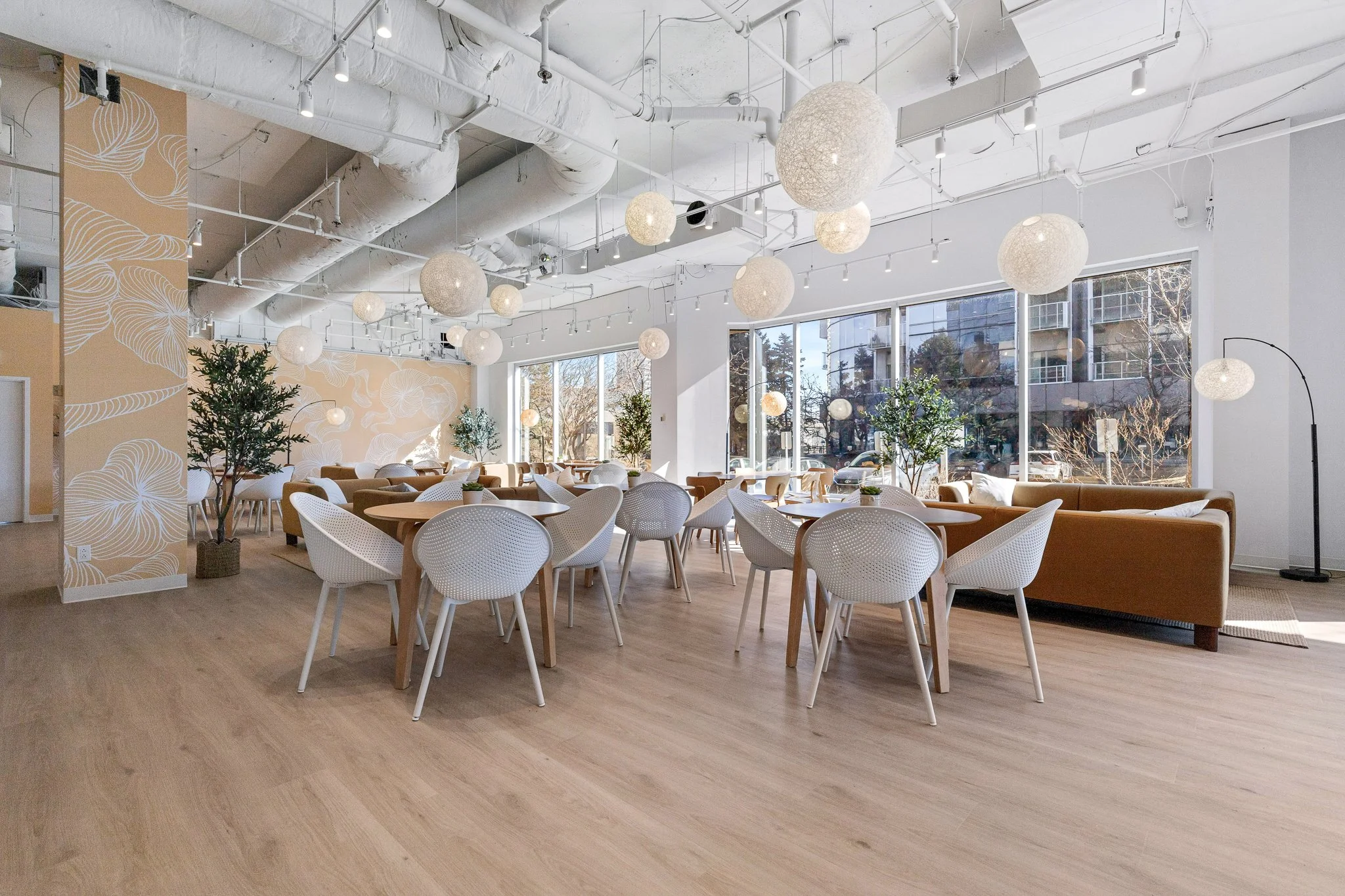 06_14 Pl. du Commerce, Verdun.jpg