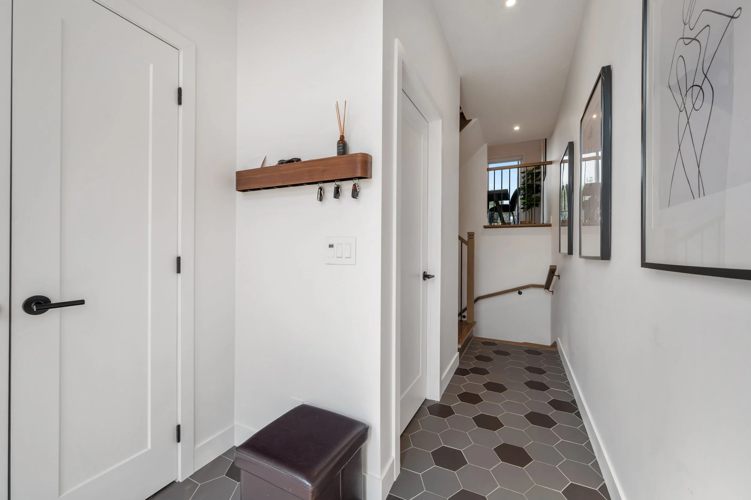 29_494 Rue des Groseillers, Otterburn Park, QC.jpg