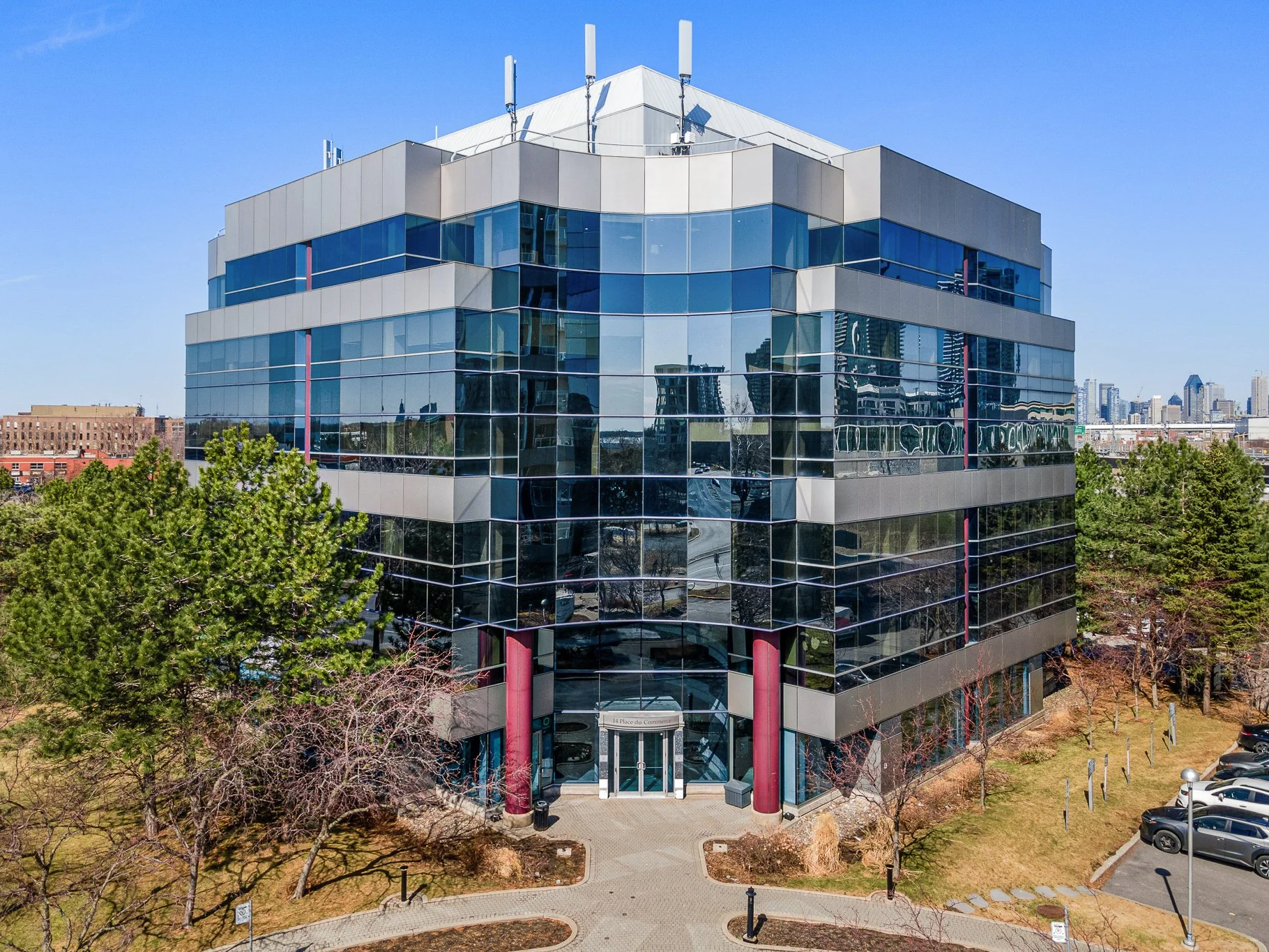 01_14 Pl. du Commerce, Verdun.jpg