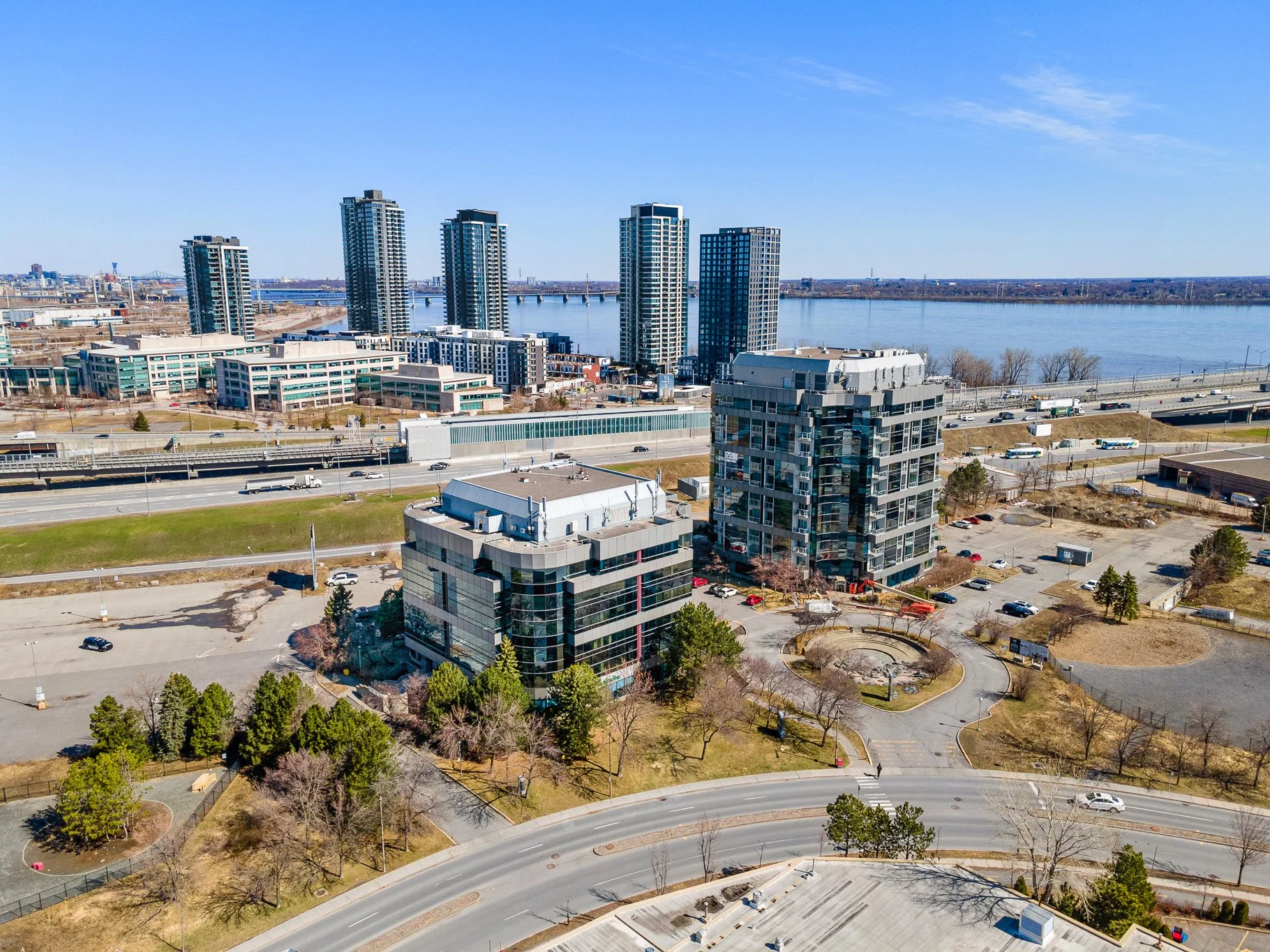 23_14 Pl. du Commerce, Verdun.jpg