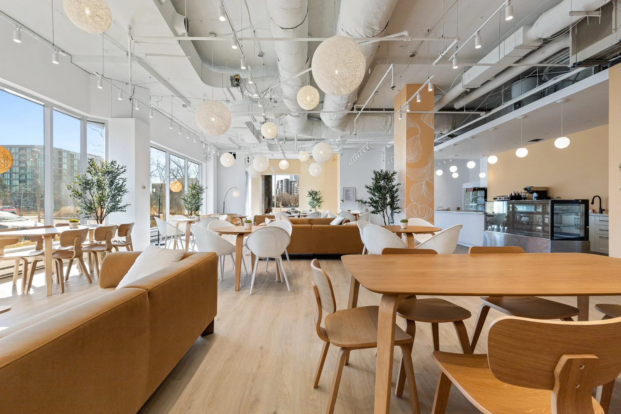 08_14 Pl. du Commerce, Verdun.jpg