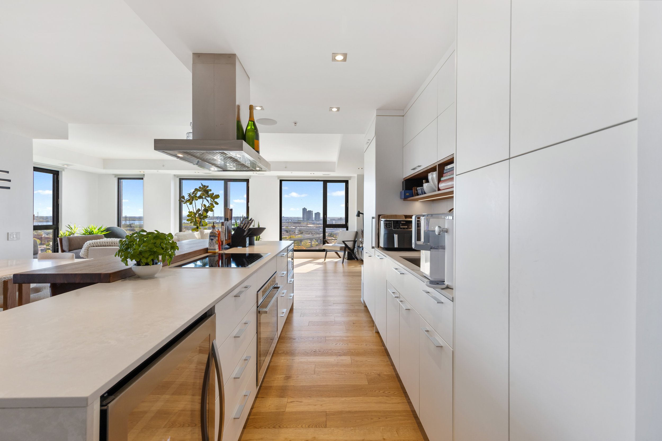 07_1458 Rue des Bassins, Montréal, QC.jpg