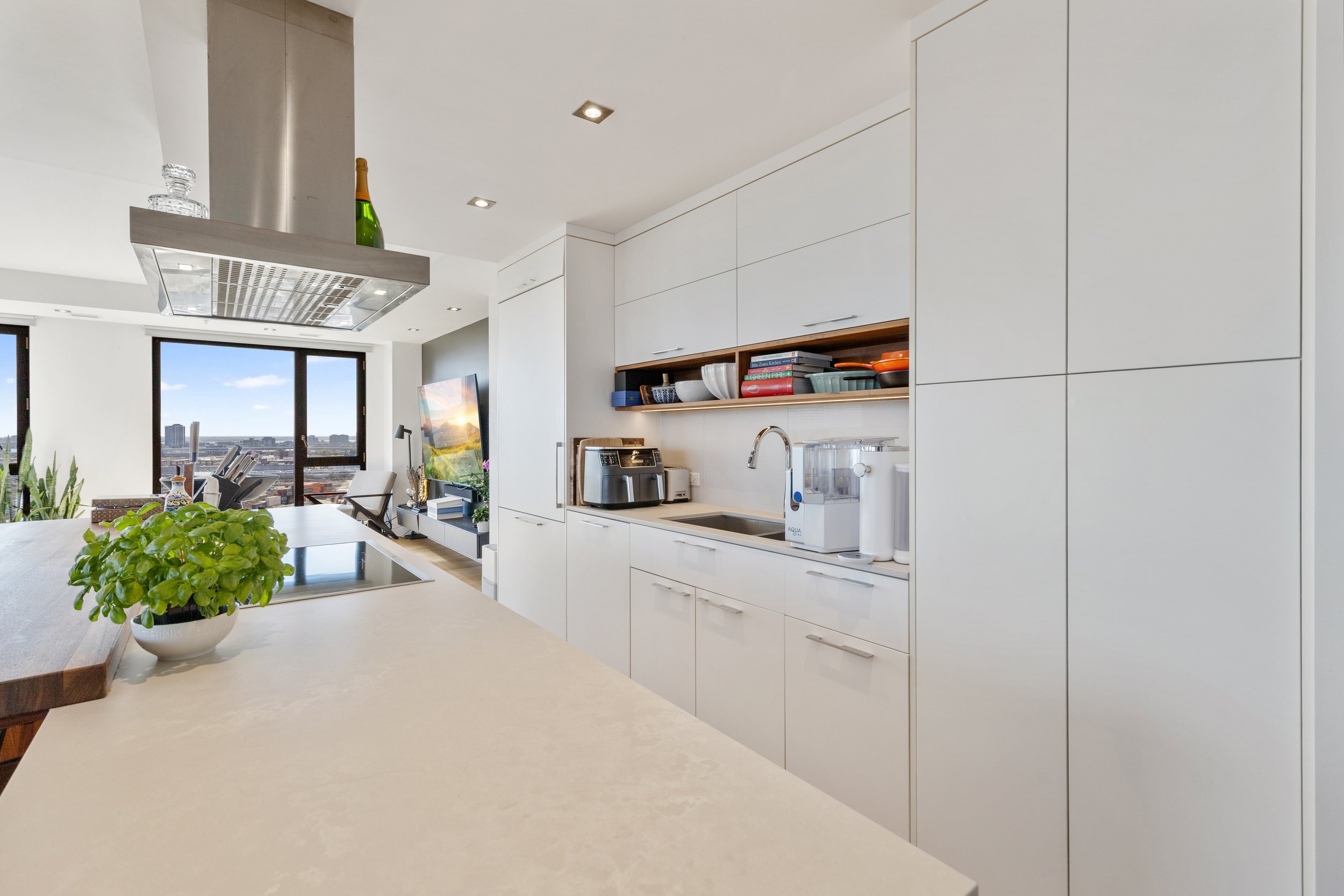 06_1458 Rue des Bassins, Montréal, QC.jpg