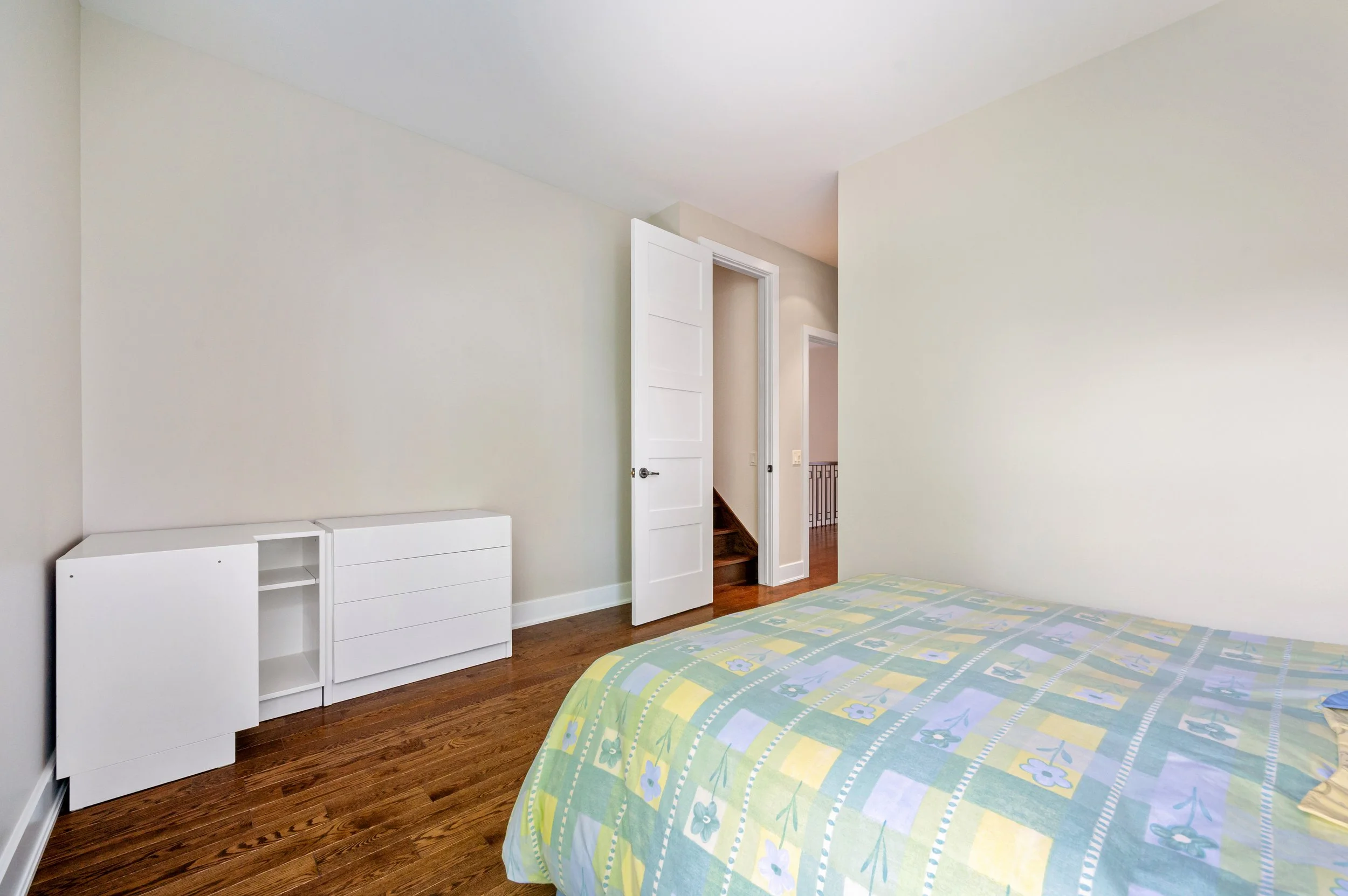 32_723 Rue des Passerins, Mont-Saint-Hilaire, QC.jpg