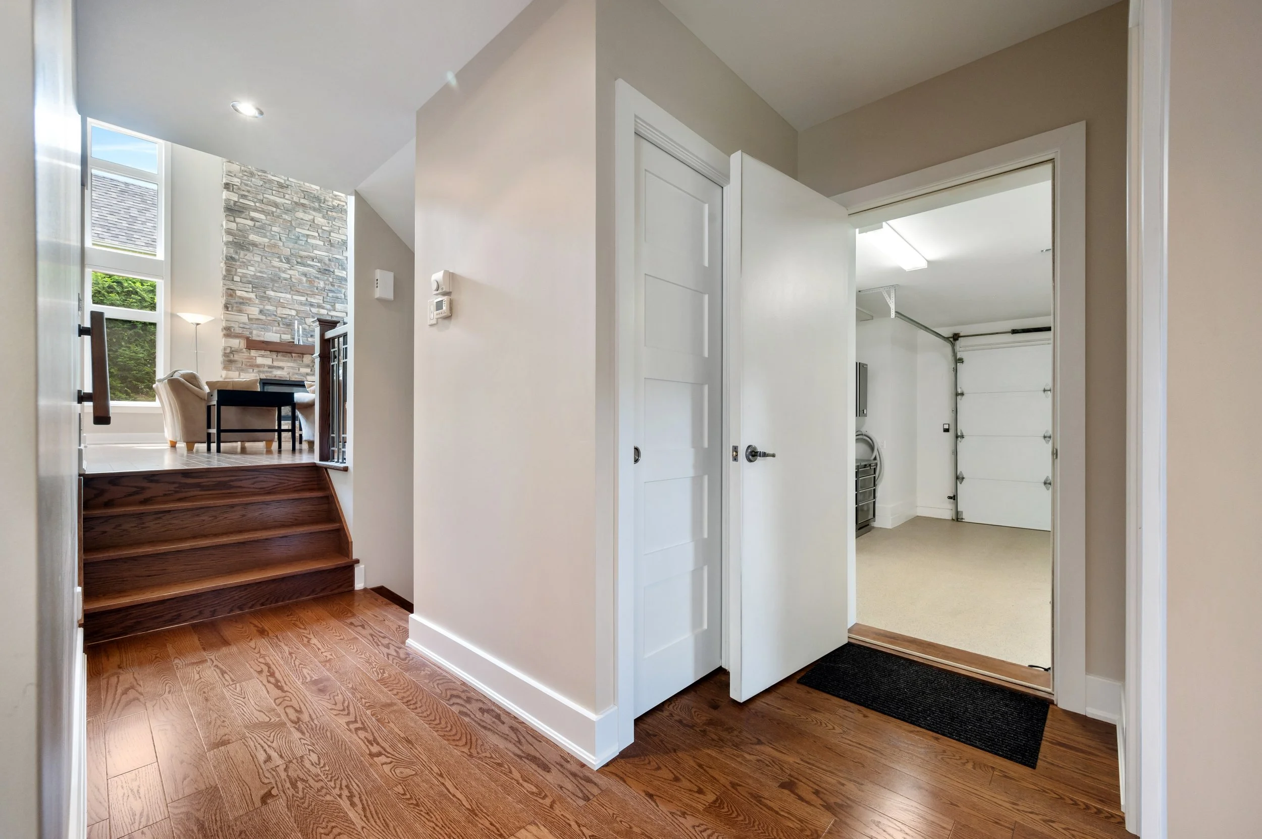 20_723 Rue des Passerins, Mont-Saint-Hilaire, QC.jpg