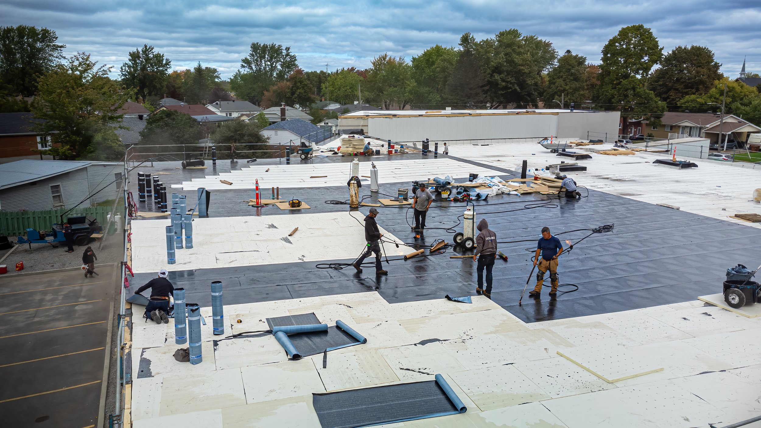 Video-aerienne-construction-coffrage-Saint-Hyacinthe-toiture