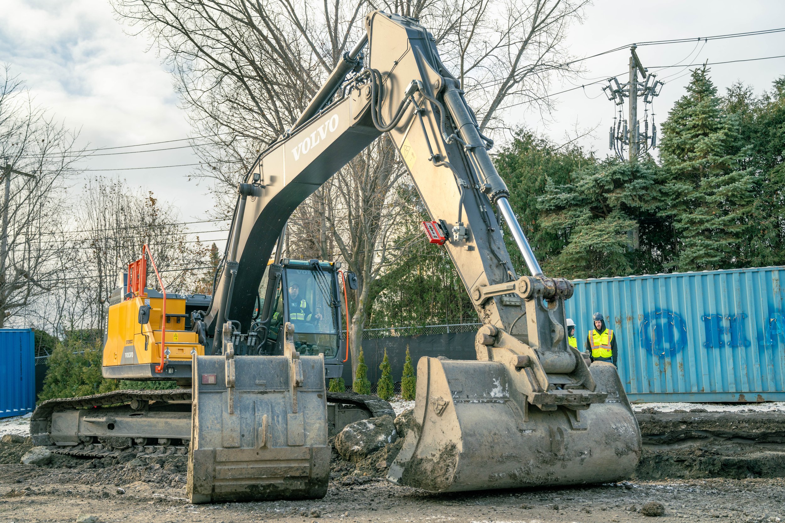 Suivi-chantier-coffrage-ouvriers-Montreal