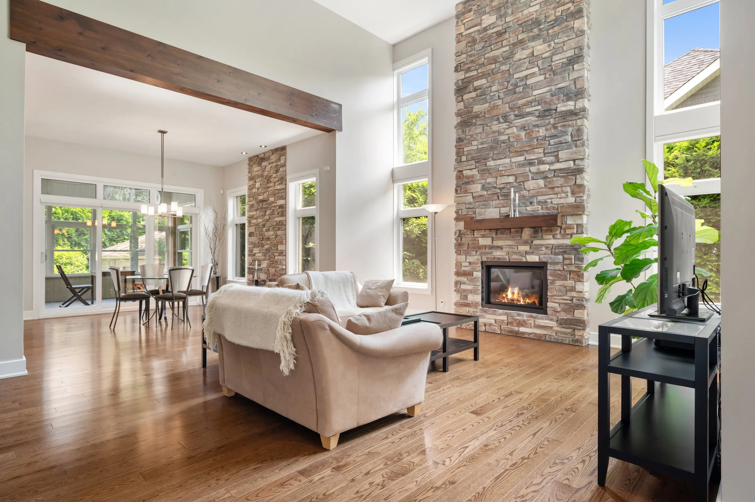 07_723 Rue des Passerins, Mont-Saint-Hilaire, QC.jpg