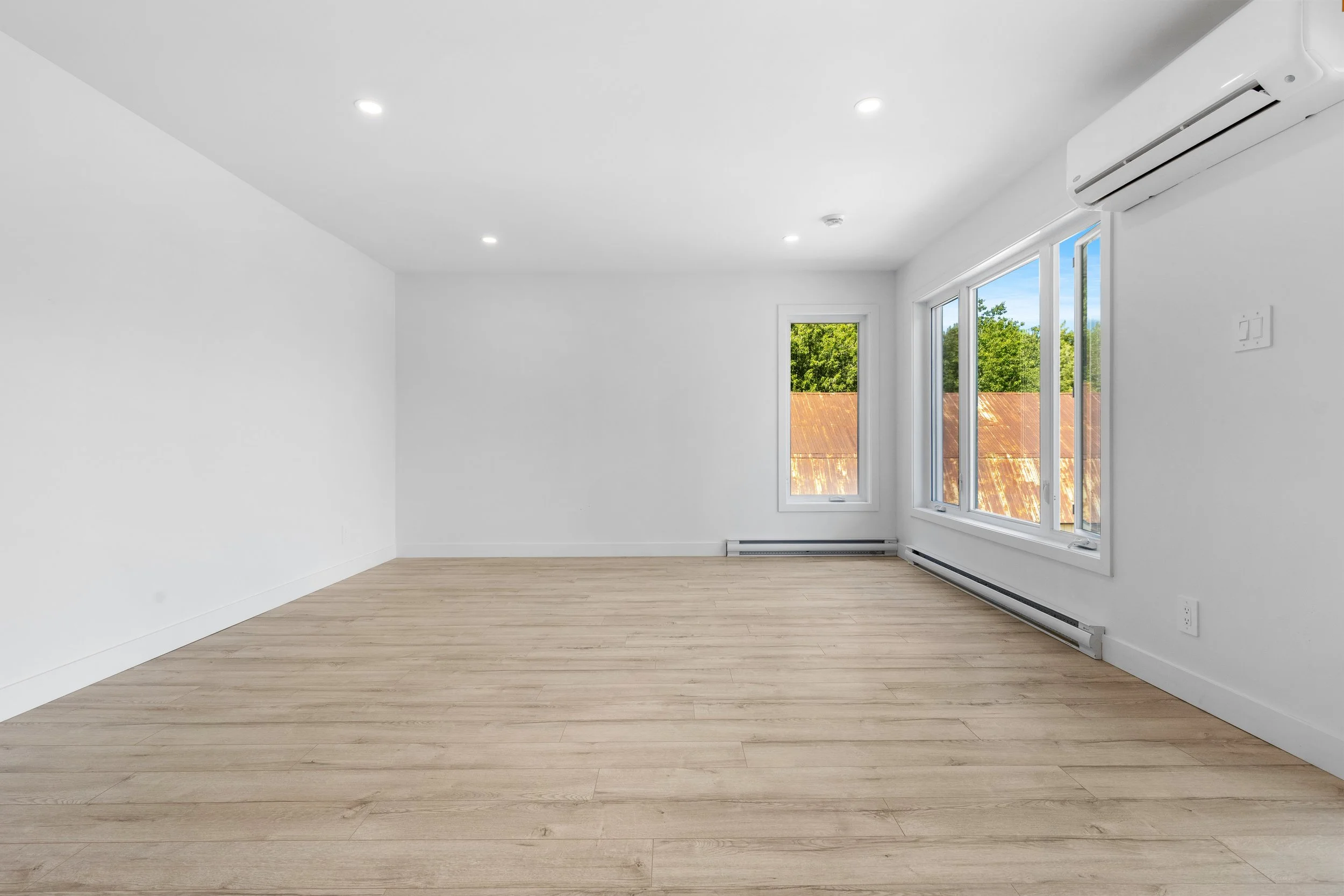 07_1117 Rue Raymond, Saint-Dominique, QC.jpg