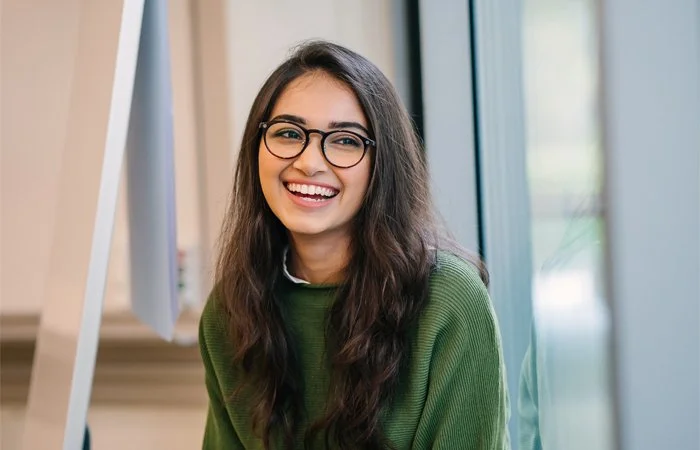 Creating Confident Smiles: Exploring the Artistic Side of Dentistry