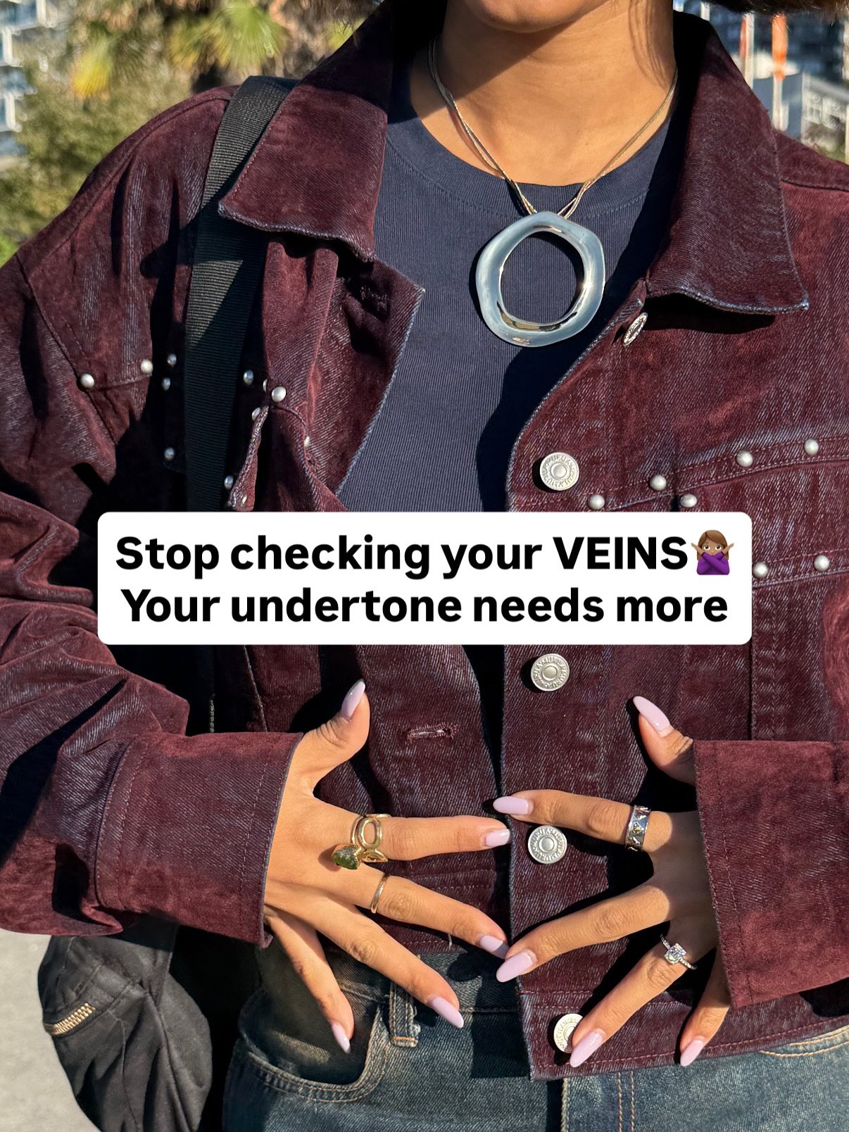 You CANNON determine undertone with vein color🙅🏽&zwj;♀️

If you&rsquo;ve ever looked at your wrist to decide whether you&rsquo;re warm or cool, you&rsquo;re not alone. 

But that method? It&rsquo;s just a myth.

It&rsquo;s not that DIY methods neve