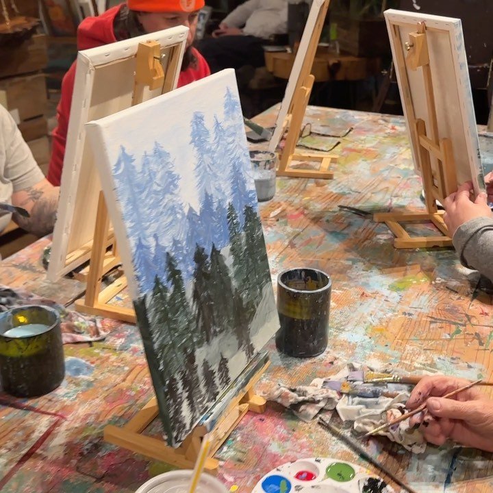 ☁️ It&rsquo;s not summer yet! ☁️ 
In tomorrow&rsquo;s Misty Tree class we&rsquo;ll get some good practice laying trees, learning the importance of color value to create perspective in a classic PNW scene!

#happytrees #mistytrees #pnw #treepainting #