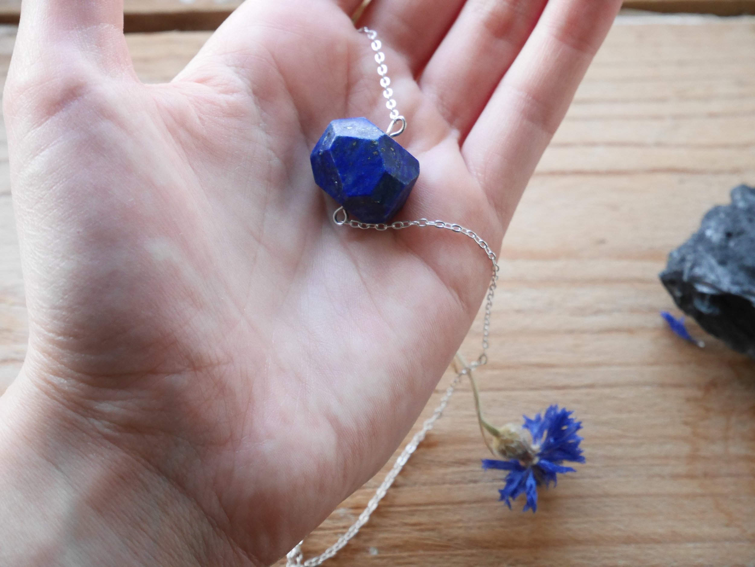 https://i.etsystatic.com/15386668/r/il/53ad3a/3552844783/il_fullxfull.3552844783_9f5v.jpg