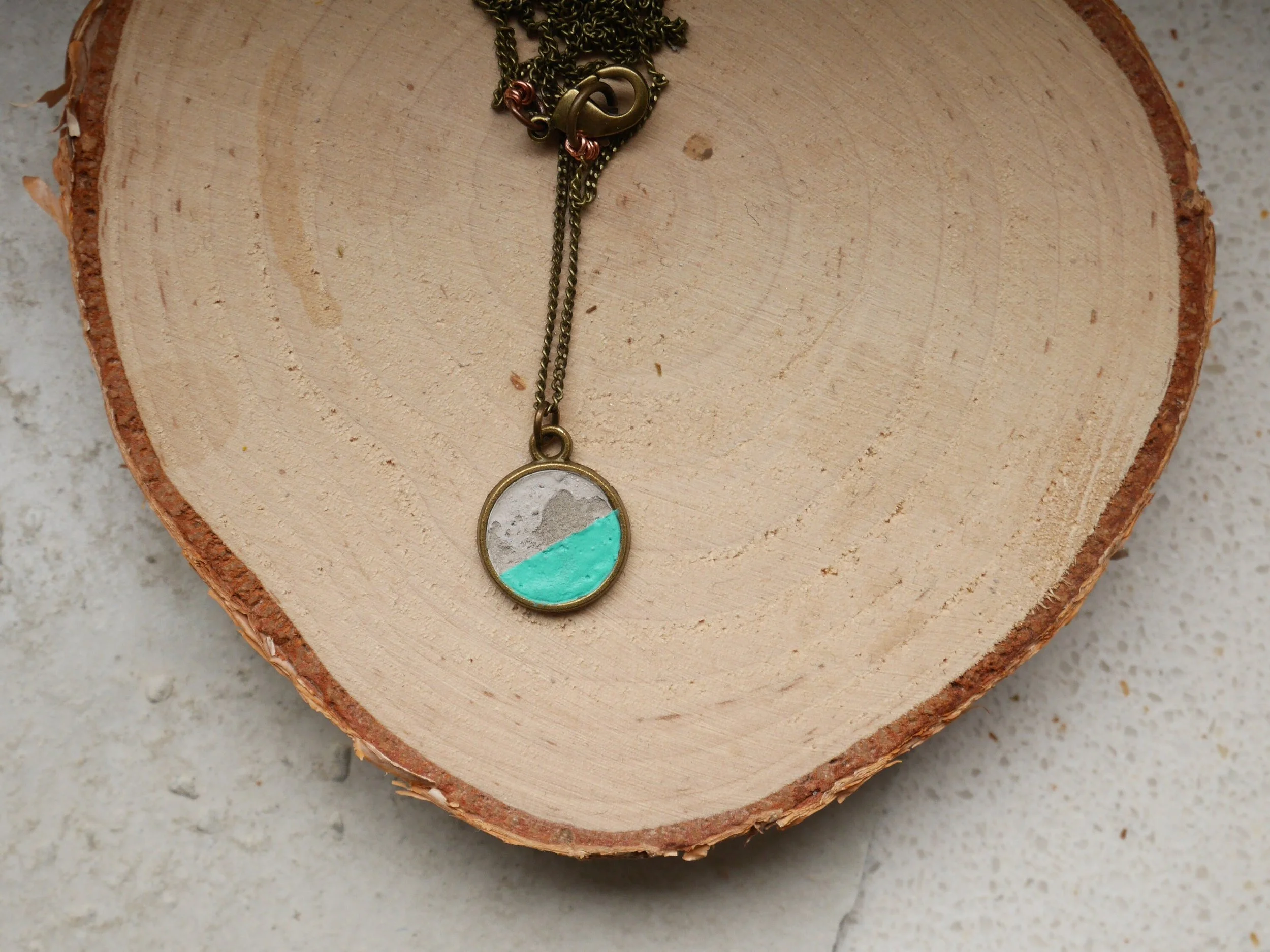 https://i.etsystatic.com/15386668/r/il/4df526/3005655439/il_fullxfull.3005655439_bczw.jpg