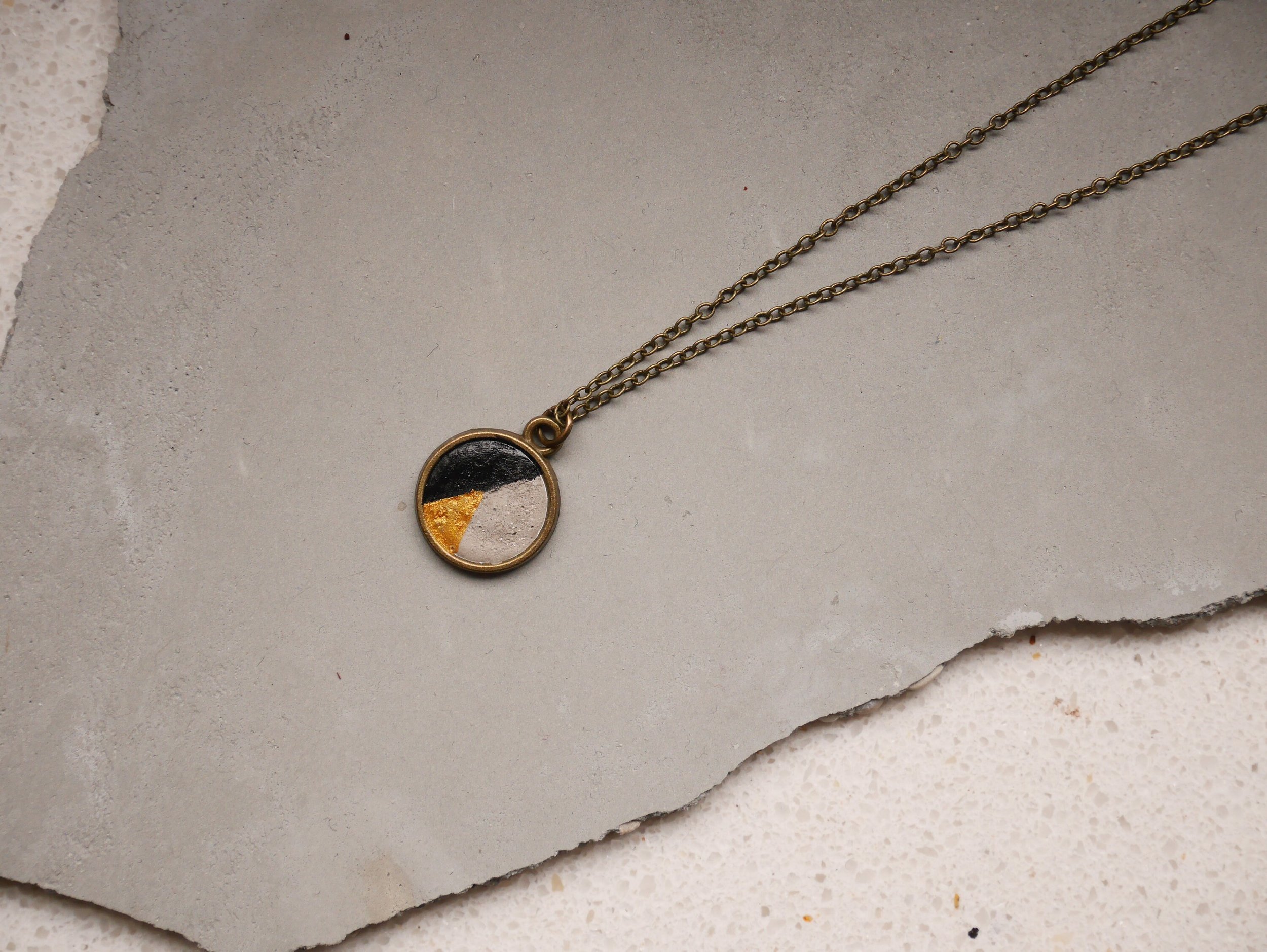 https://i.etsystatic.com/15386668/r/il/8a0b92/2109562134/il_fullxfull.2109562134_pnlb.jpg