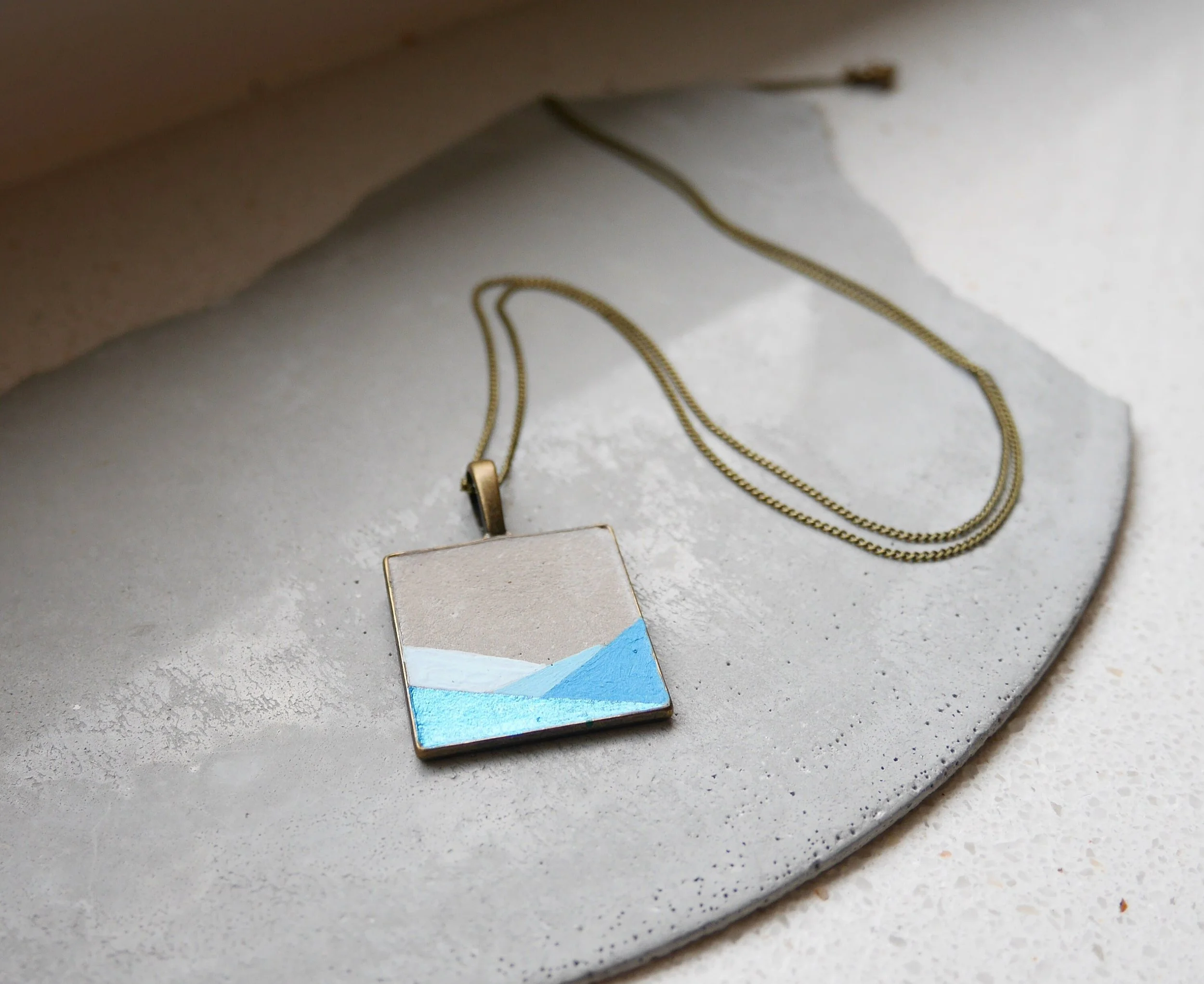 https://i.etsystatic.com/15386668/r/il/a27e7e/2041249024/il_fullxfull.2041249024_k78p.jpg