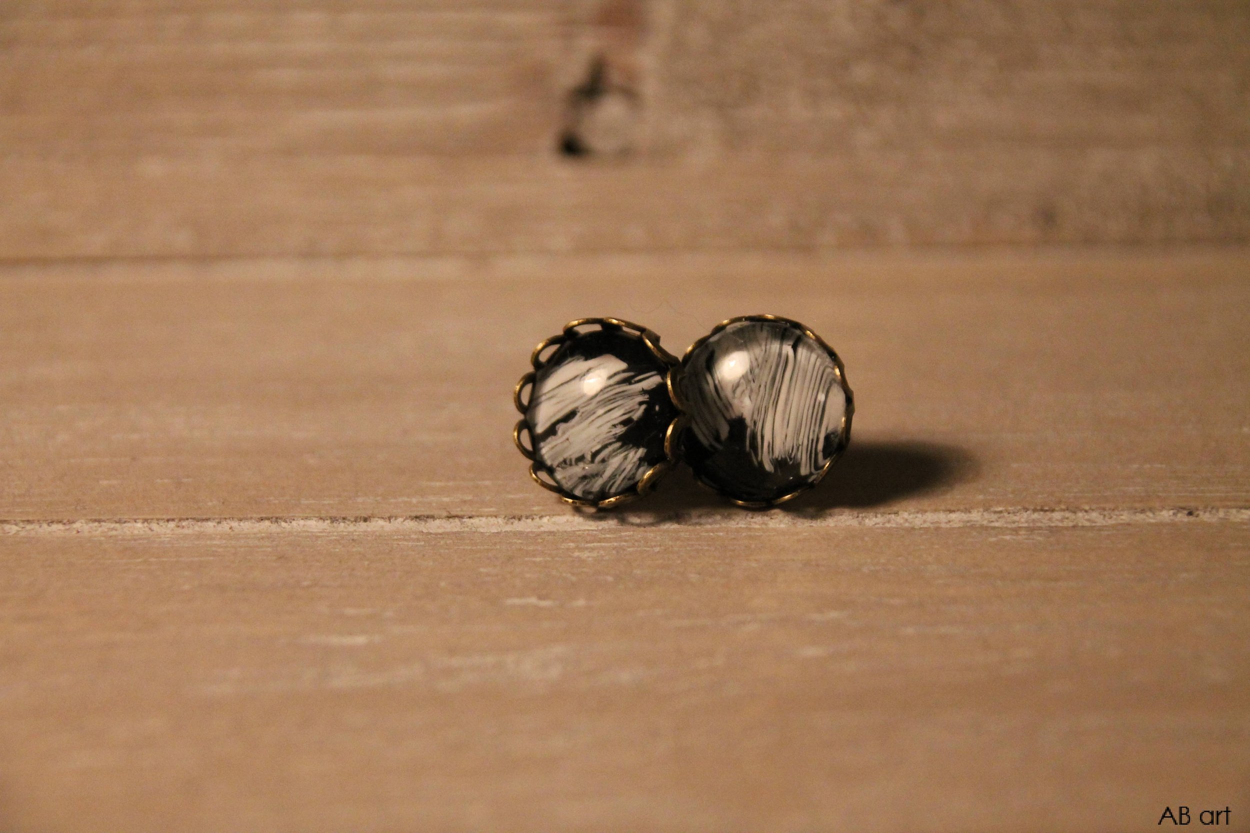 https://i.etsystatic.com/15386668/r/il/73366a/1294055130/il_fullxfull.1294055130_5o0n.jpg