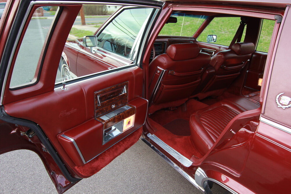 a1991+Fleetwood+Brougham+190.jpg