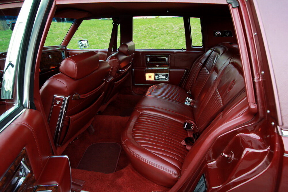 a1991+Fleetwood+Brougham+197.jpg