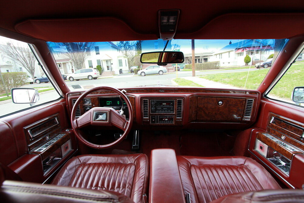 a1991+Fleetwood+Brougham+210.jpg
