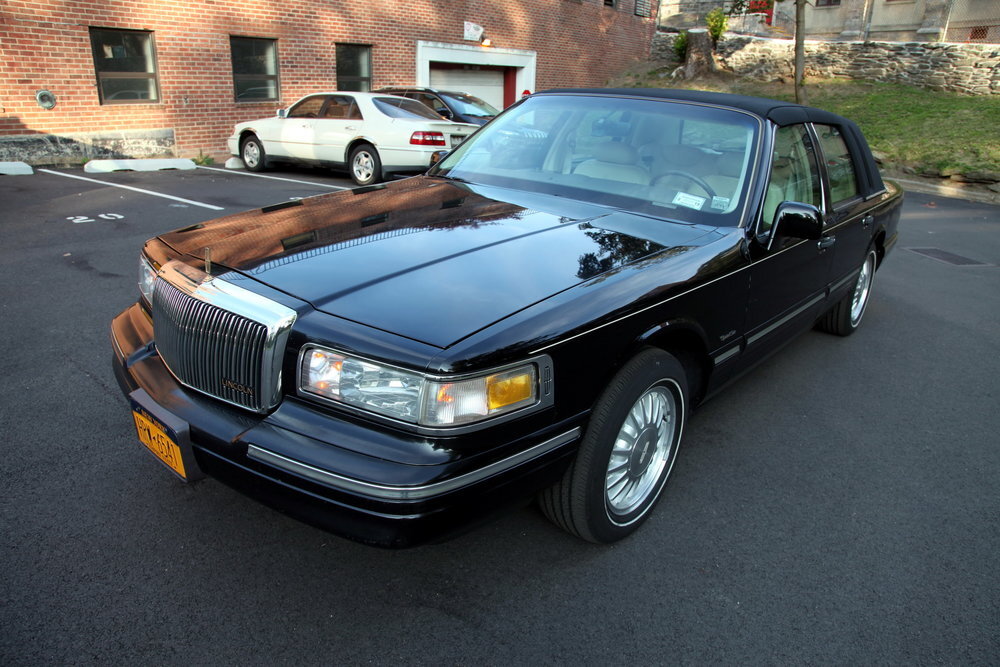 sTown+Car+192.jpg