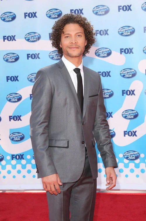 2009+Justin+Guarini+American+Idol+Season+8+Finale.jpg