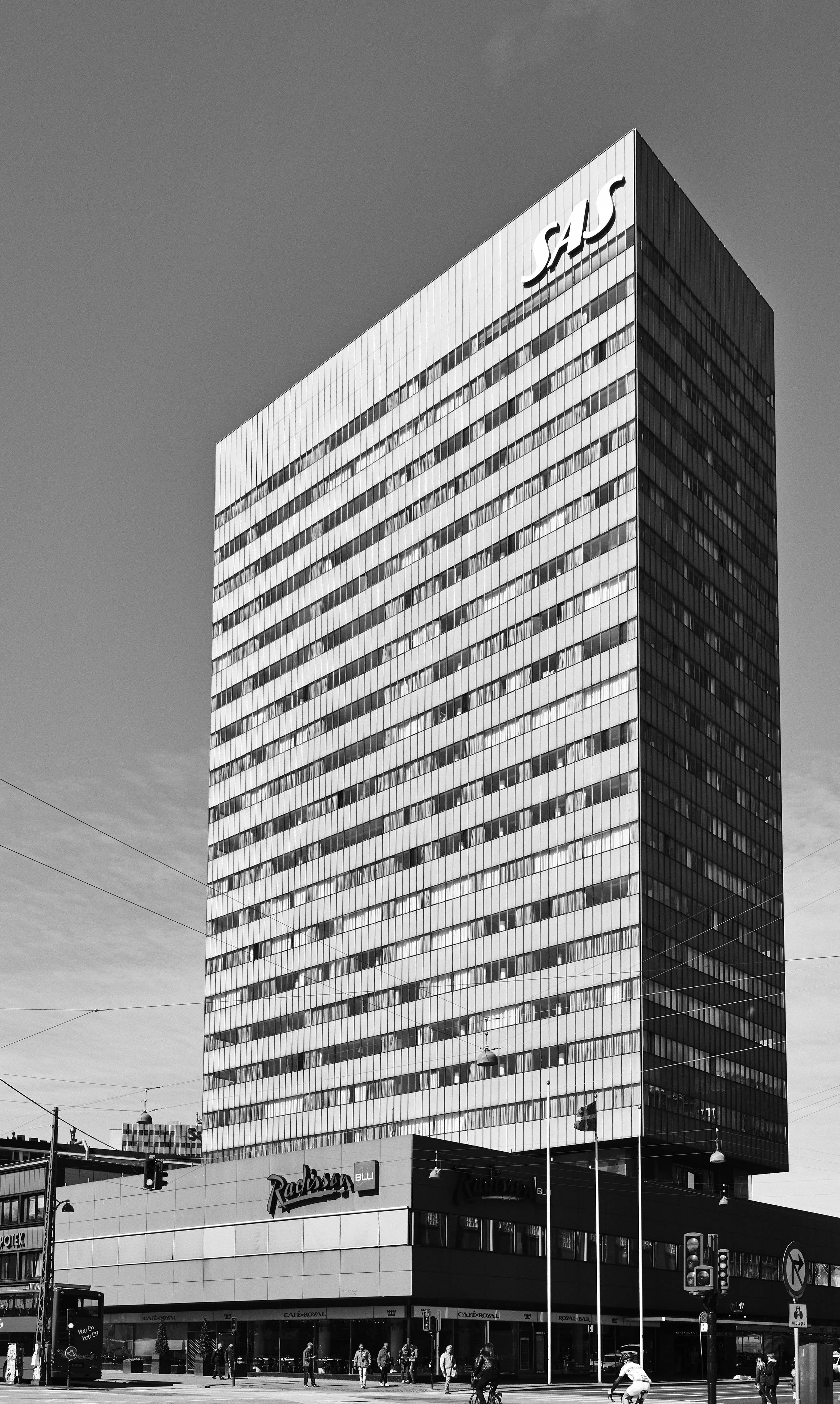 NZZ_Magazine_Arne_Jacobsen_Copenhagen_11.jpg
