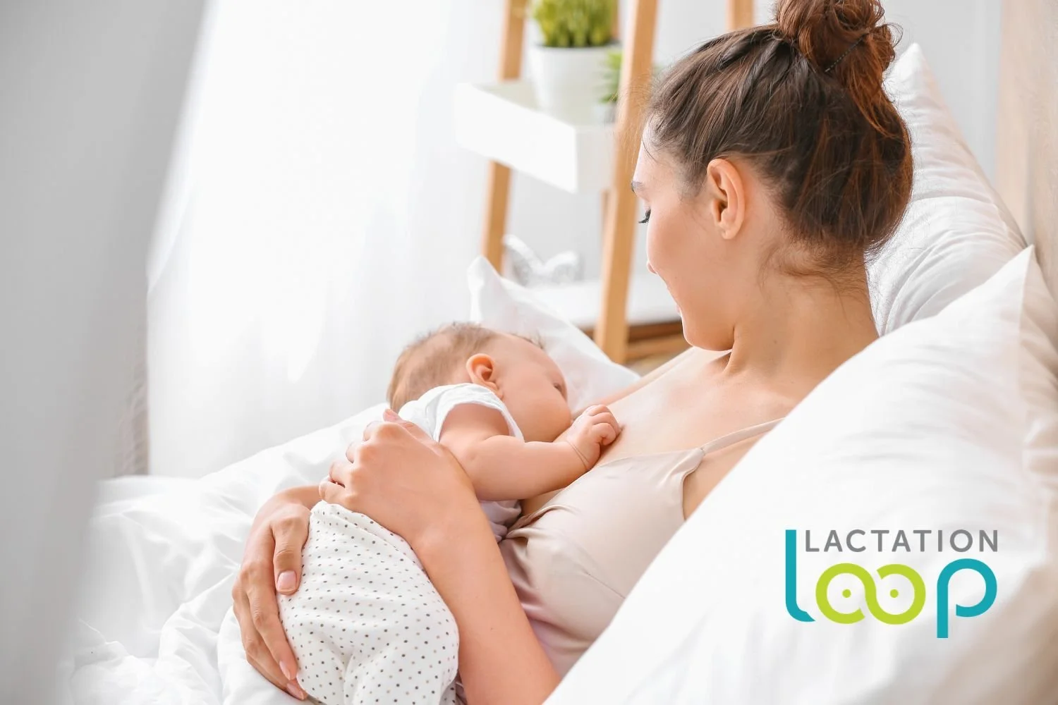 Board-certified IBCLC conducting a virtual lactation consultation — Lactation Loop offers online breastfeeding support to San Diego California families