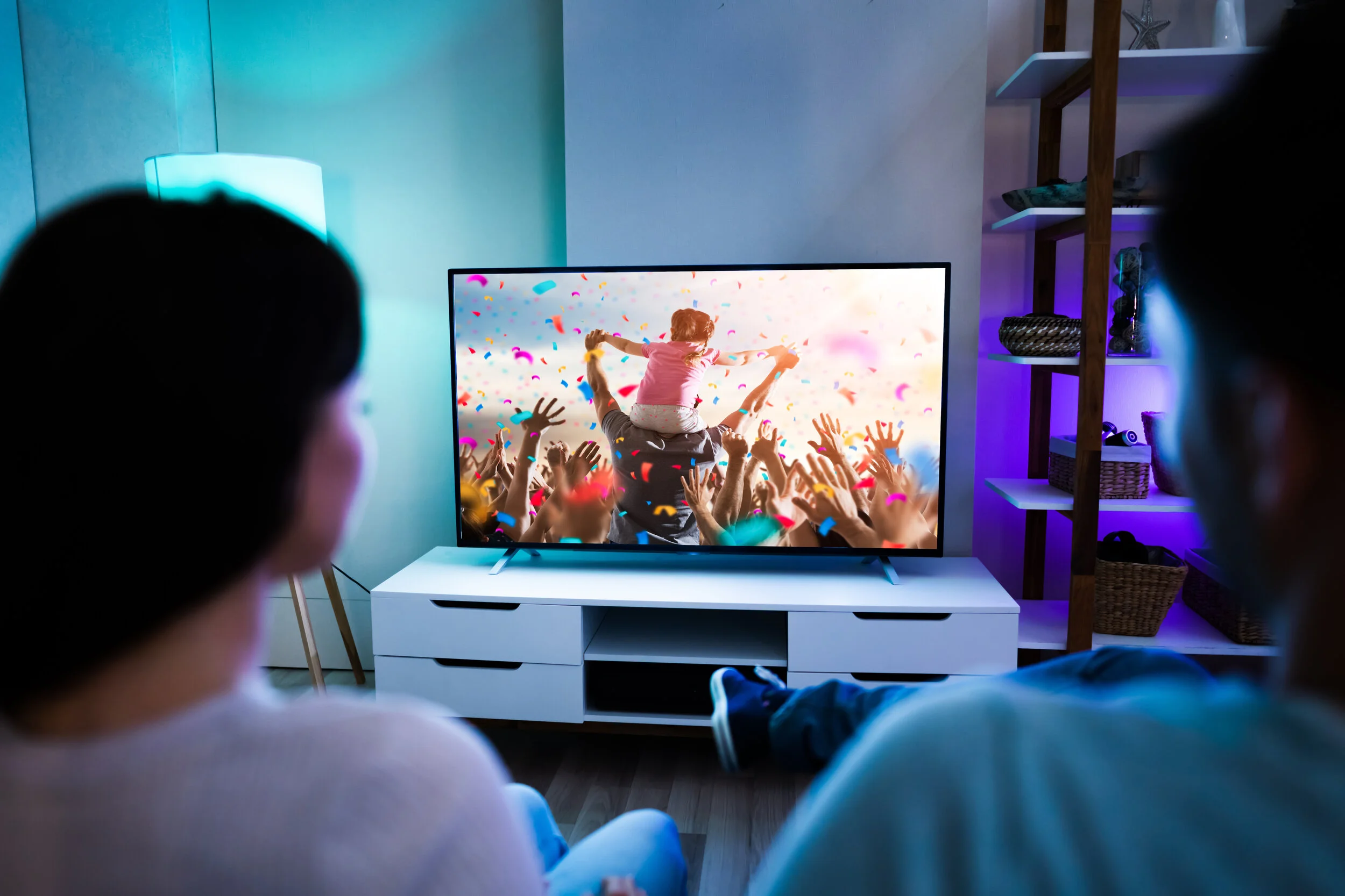 10 Free Websites to Watch Movies Online With Your Kids banner image