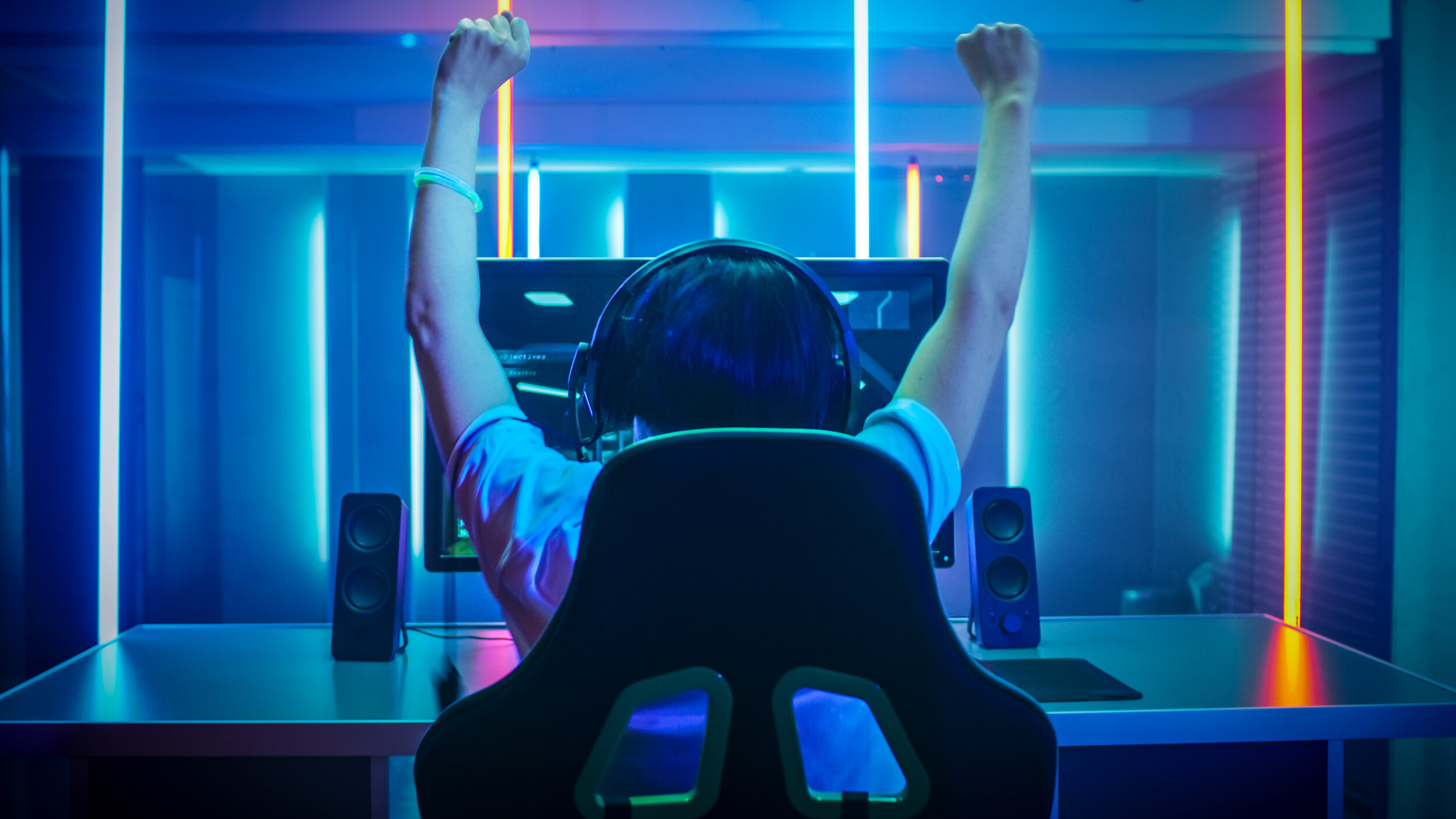 7 Best Online Games to Play With Friends banner image