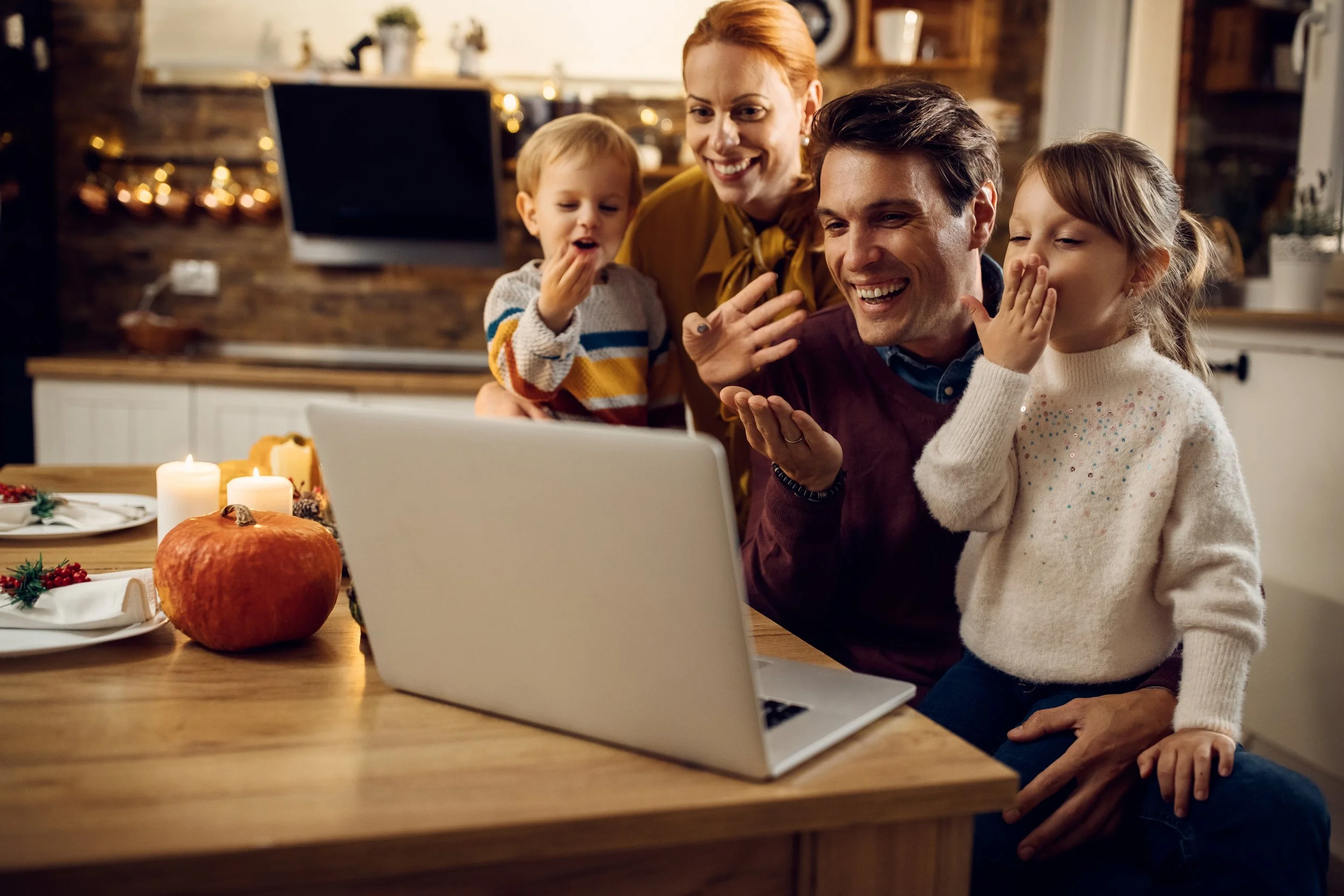 E-Based Activities For a Virtual Family Thanksgiving banner image