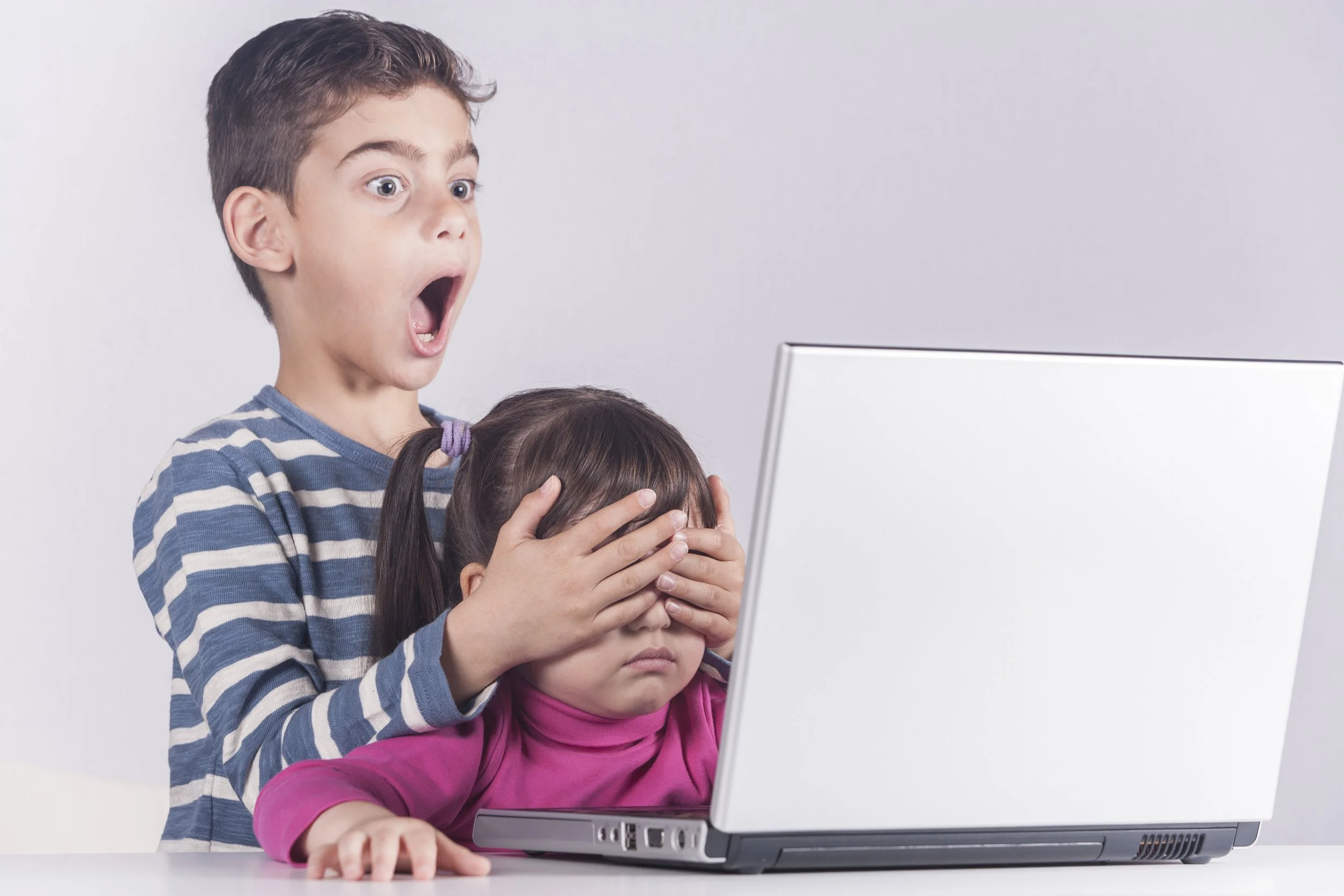 Software To Help Parents Monitor Online Activity banner image