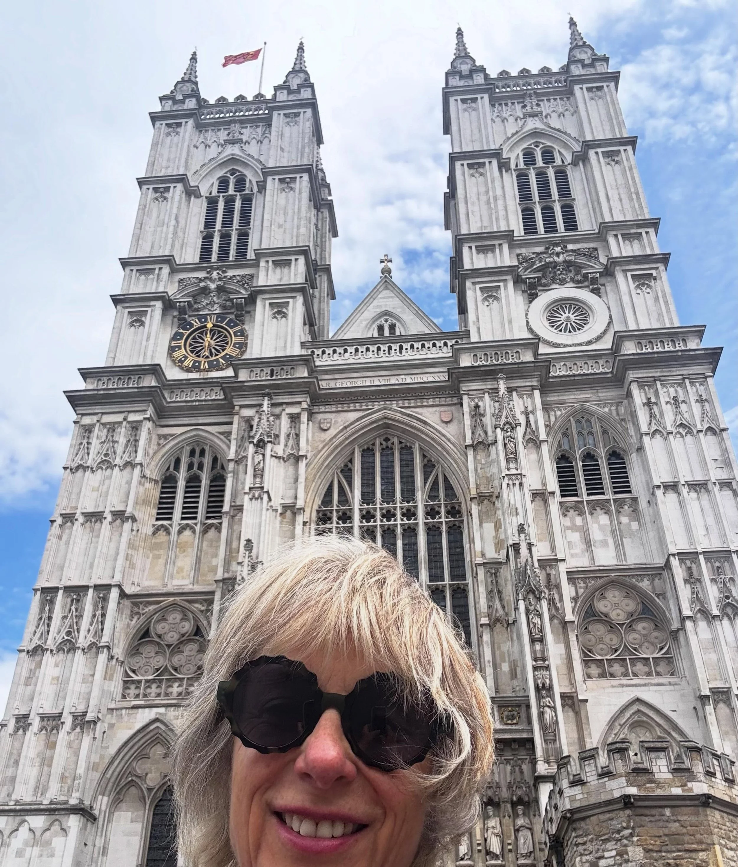 Lovely afternoon sharing the joys and the delights of this lovely Church with a lovely couple from Seattle.

#westminsterabbey #britainsbestguides 

www.vivhaxby.com