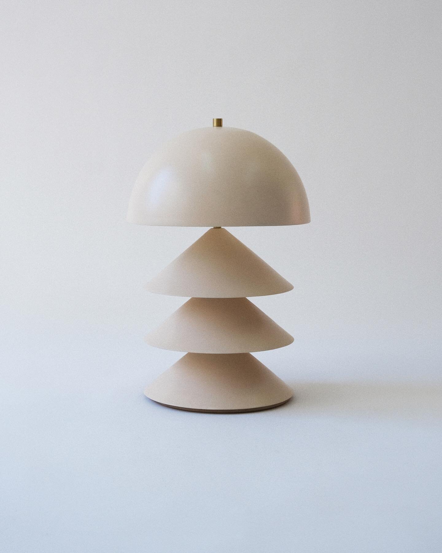 Junius Lamp in Bone⁣
⁣Made by hand in Brooklyn⁣
⁣Available at arvoraystudio.com