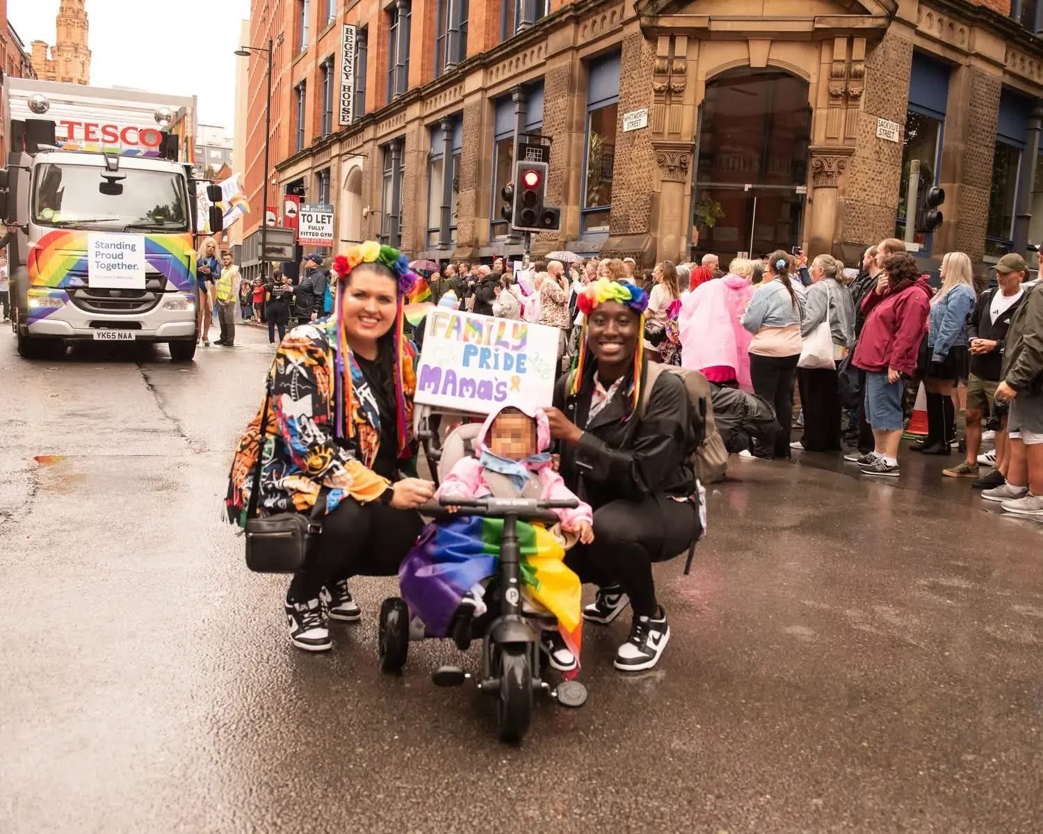 🏳️&zwj;🌈🏳️&zwj;⚧️ Thank you again! ☔

A huge thank you to all the amazing families who joined Proud 2 b Parents at the Pride in Manchester parade last weekend!

Despite the very Manchester weather 🌧️🌧️🌧️, you brought the smiles, the colour and 