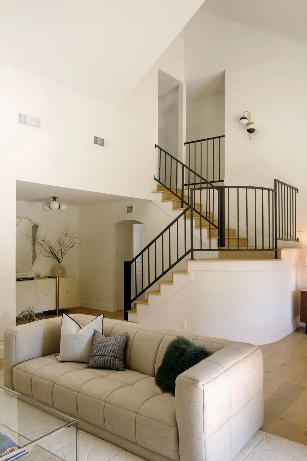 18 - 21-web-or-mls-3529 St Susan Pl by Pierre Galant-21.jpg