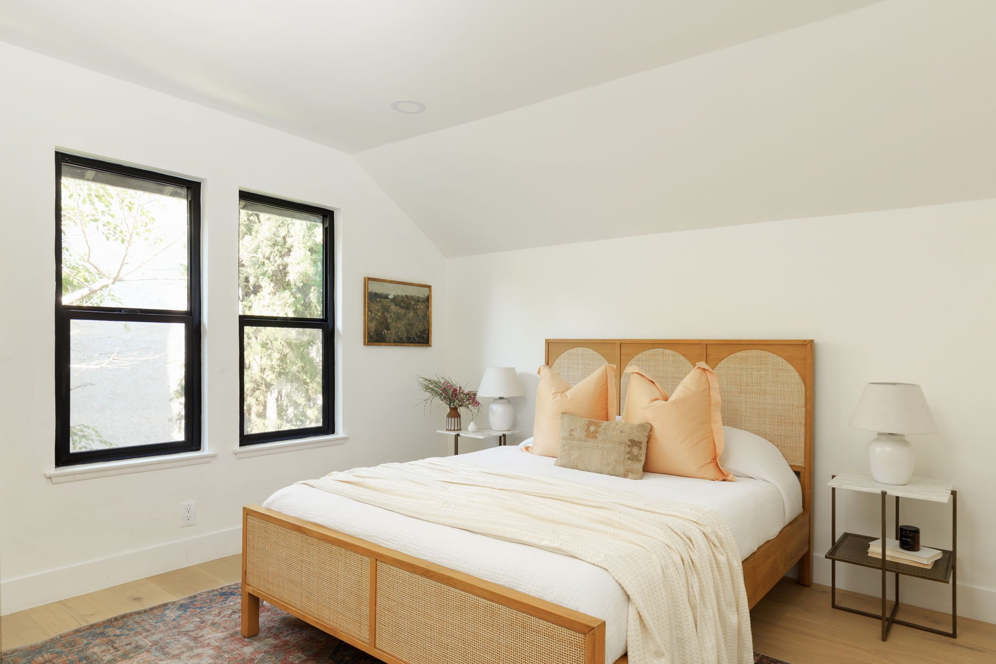 25 - 26-web-or-mls-3529 St Susan Pl by Pierre Galant-26.jpg
