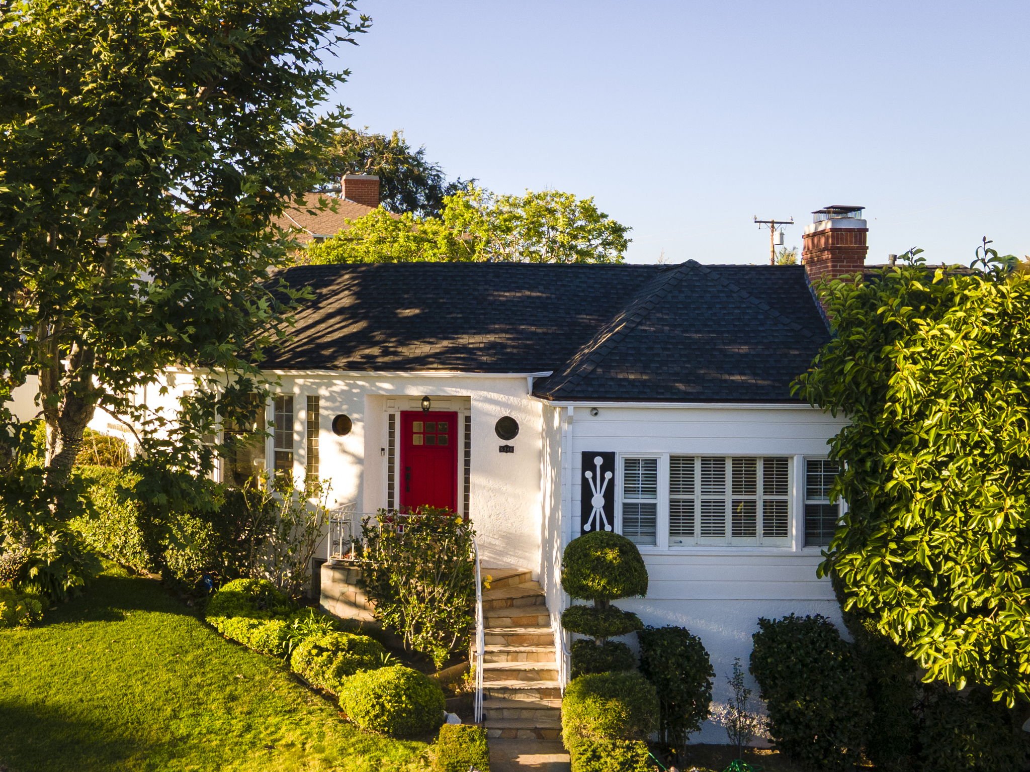 1 - 1-web-or-mls-5340 S Verdun Ave by Pierre Galant-1.jpg