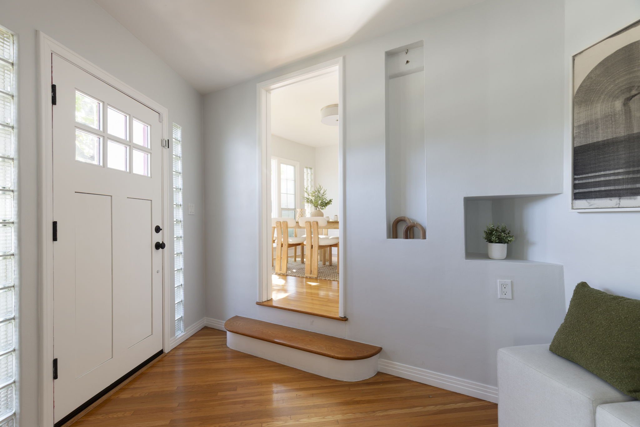 3 - 3-web-or-mls-5340 S Verdun Ave by Pierre Galant-3.jpg
