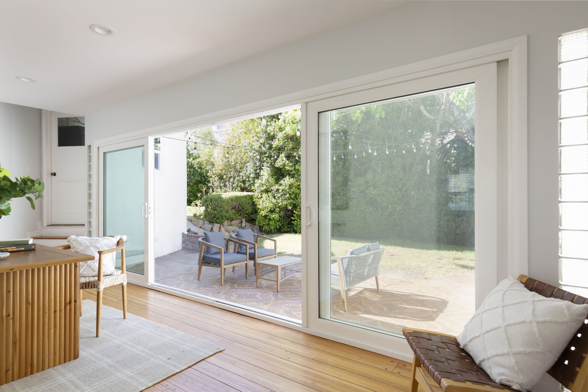 16 - 16-web-or-mls-5340 S Verdun Ave by Pierre Galant-16.jpg