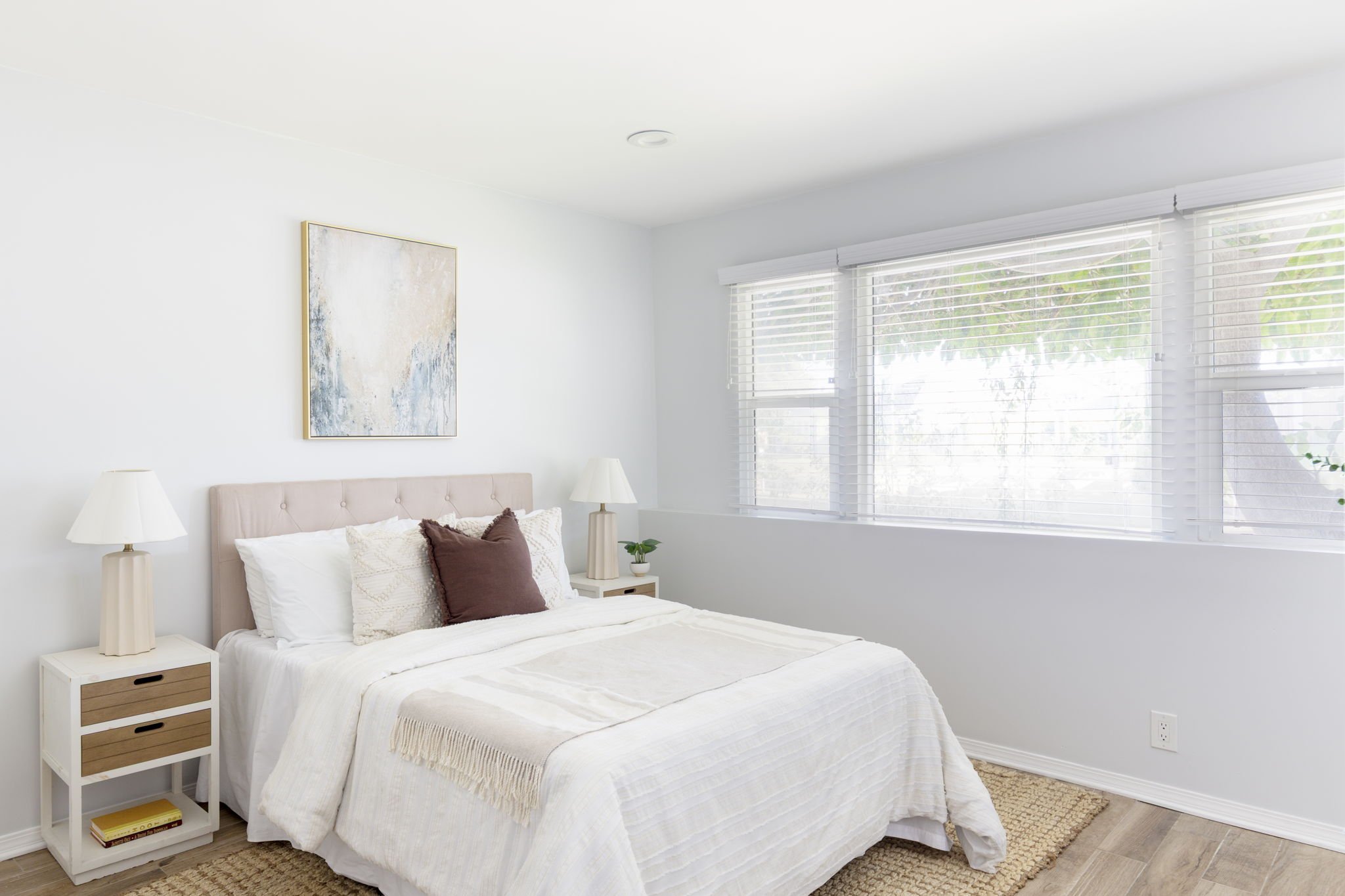 20 - 30-web-or-mls-5340 S Verdun Ave by Pierre Galant-30.jpg