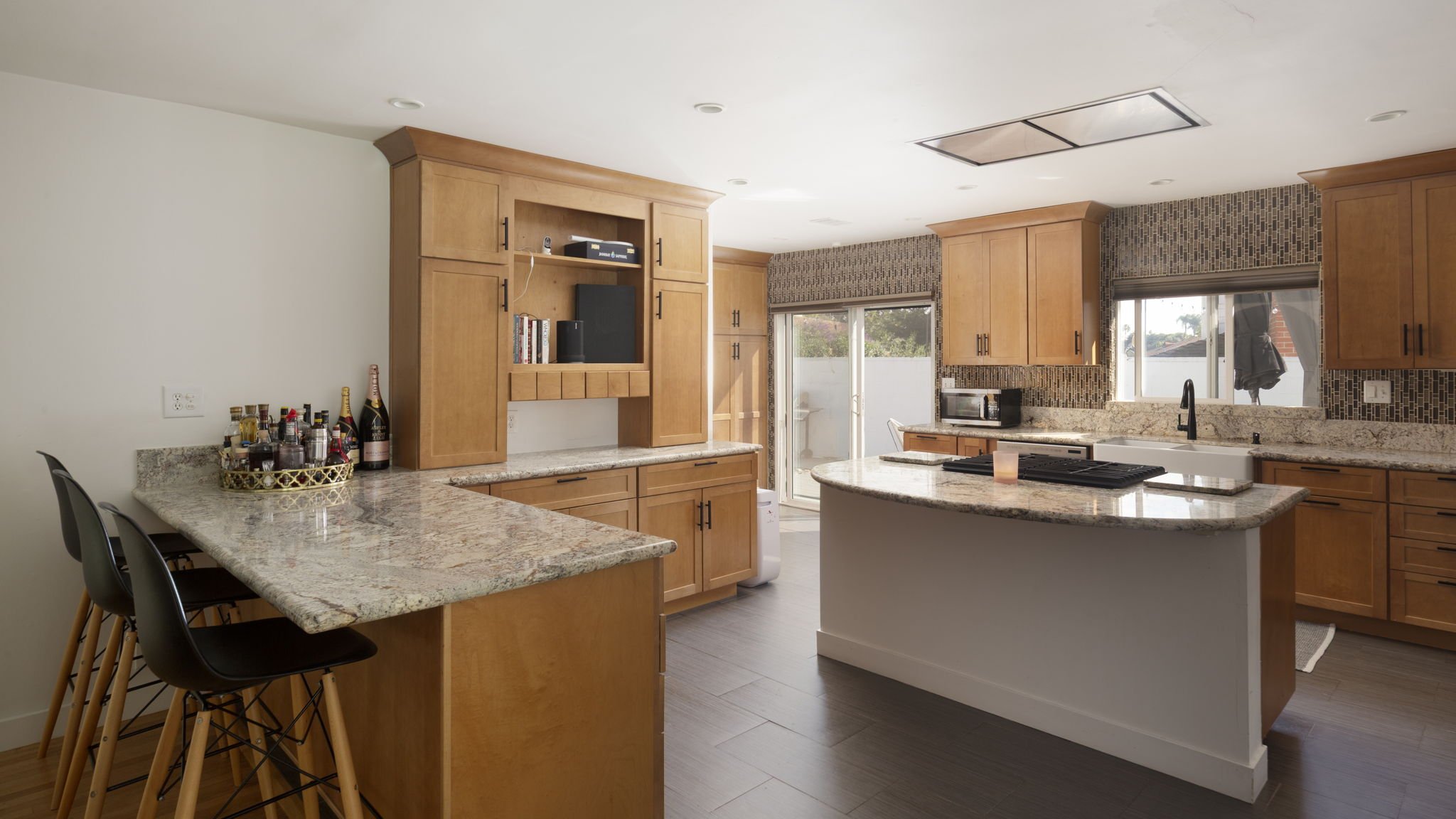 8-web-or-mls-4049 Fairway Blvd by Pierre Galant-8.jpg