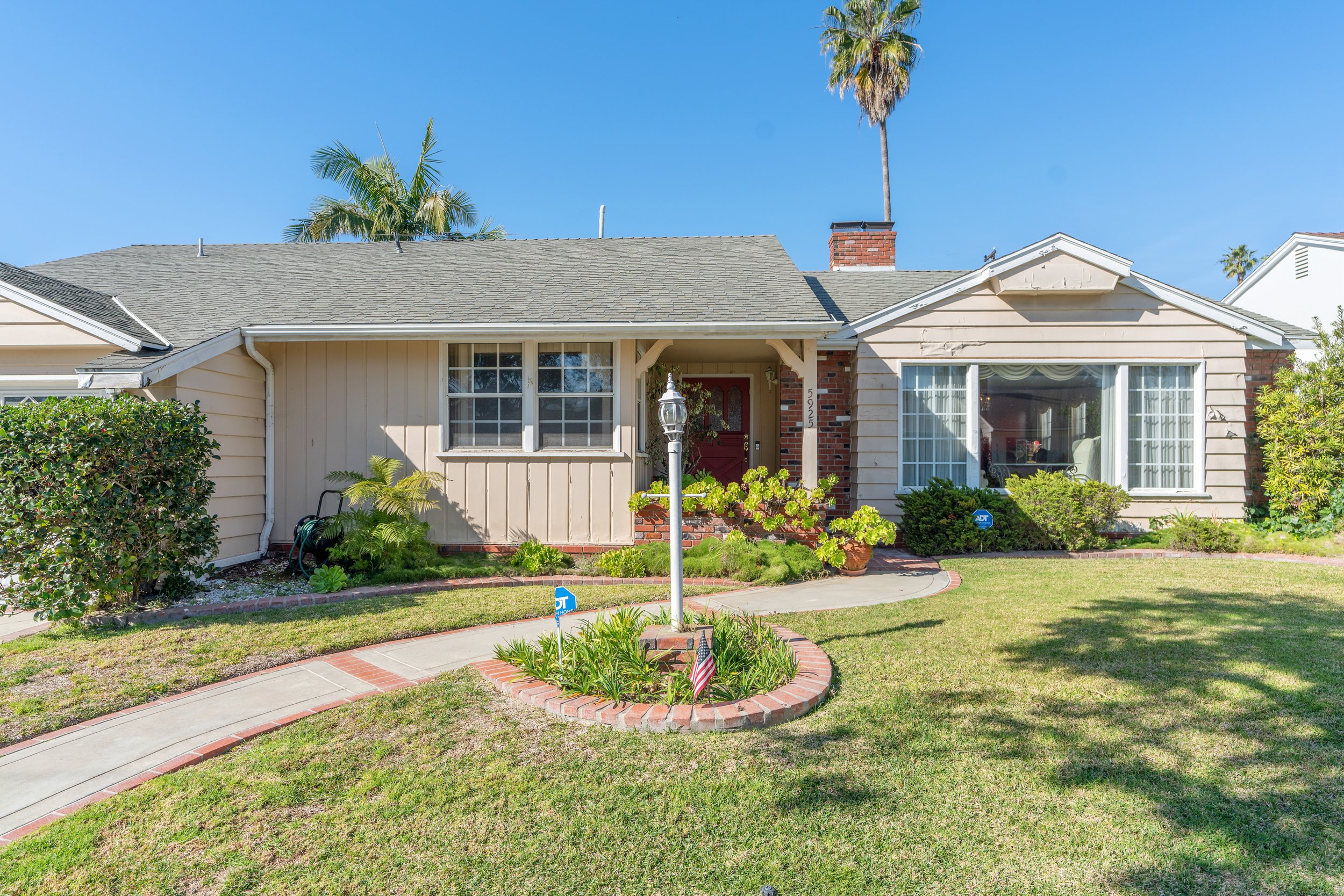 5925 Chariton Ave,Los Angeles, CA 90056